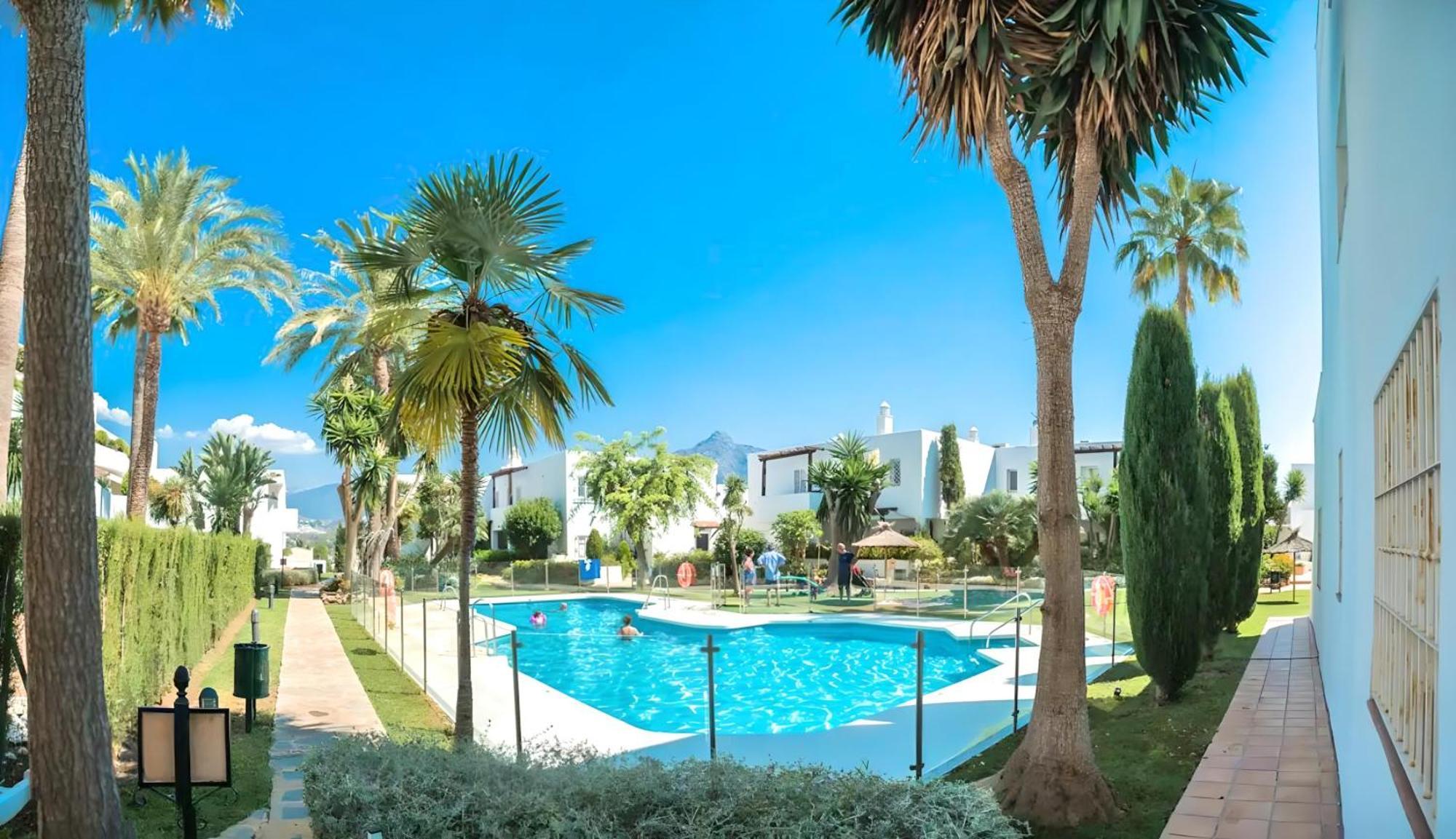 Holiday home Gorgeous 2br Apt. W/ Mountain View Puerto Banus *