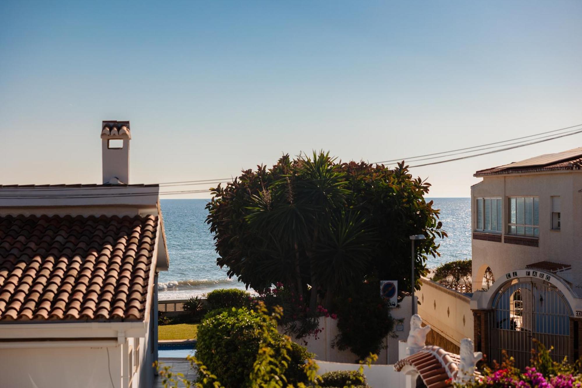 Bungalow Directly At The Beach *
