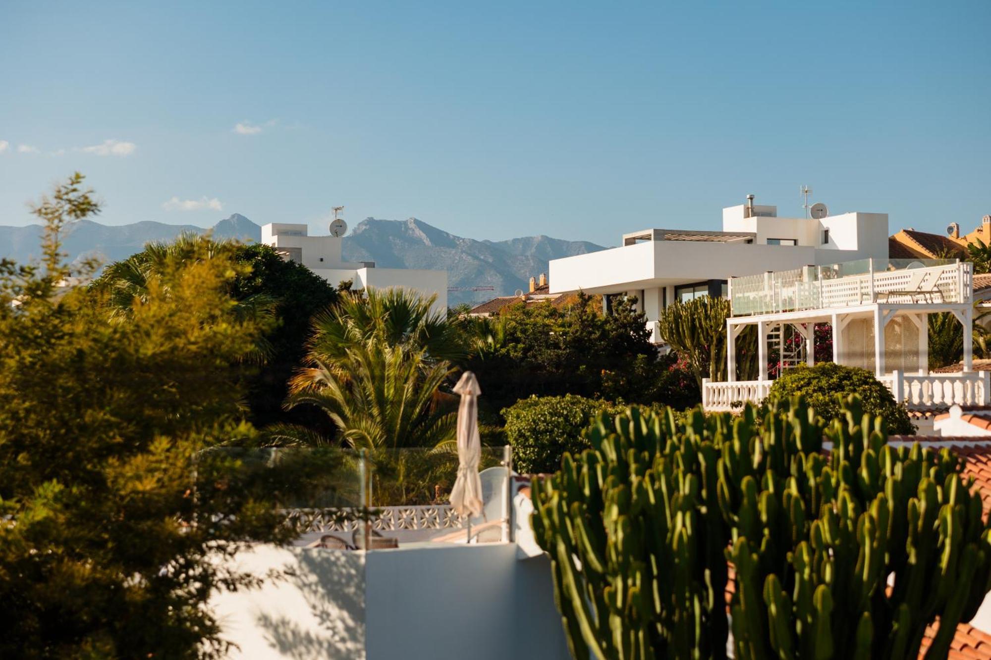 Bungalow Directly At The Beach * Marbella