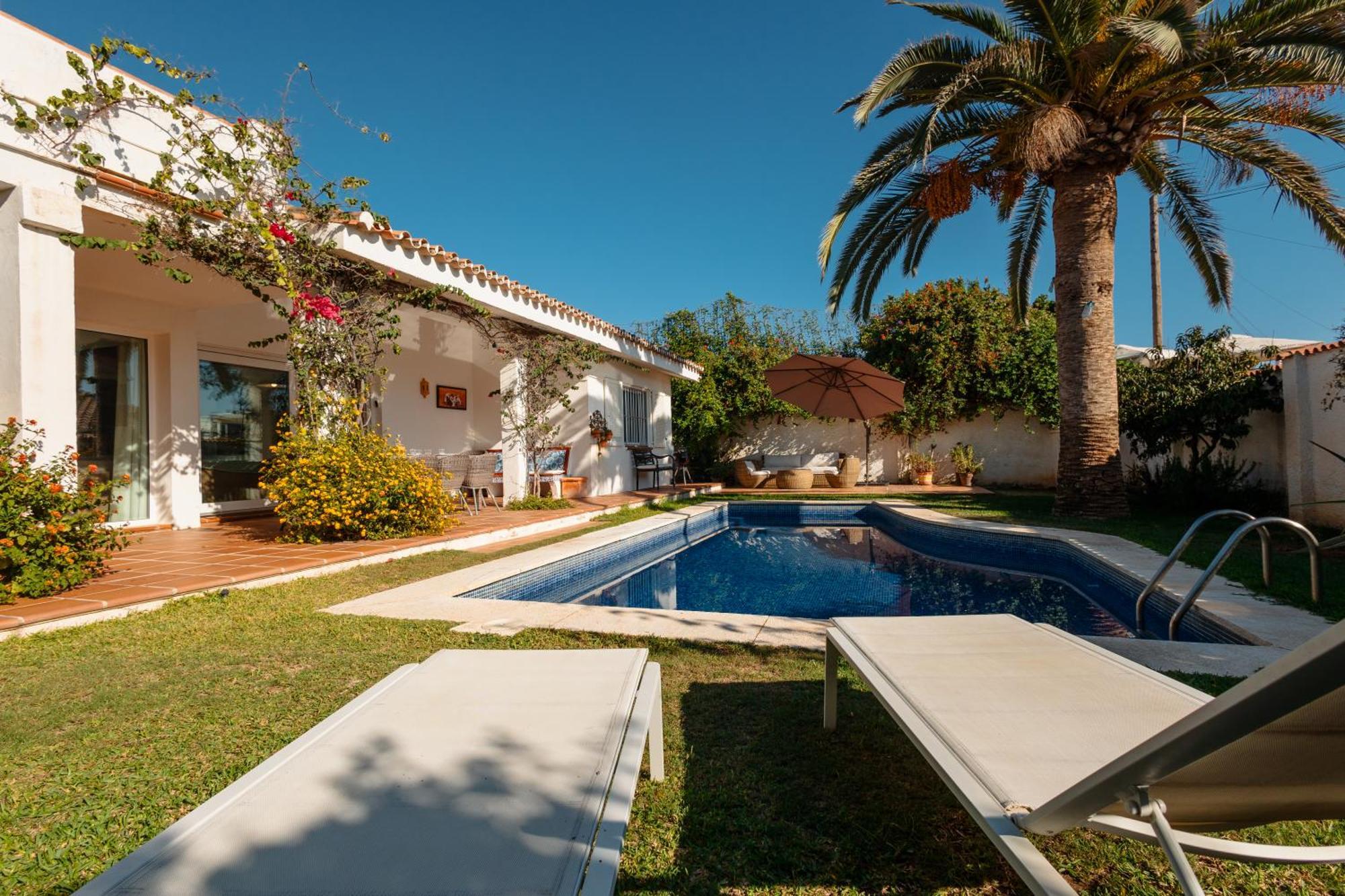 Holiday home Bungalow Directly At The Beach *