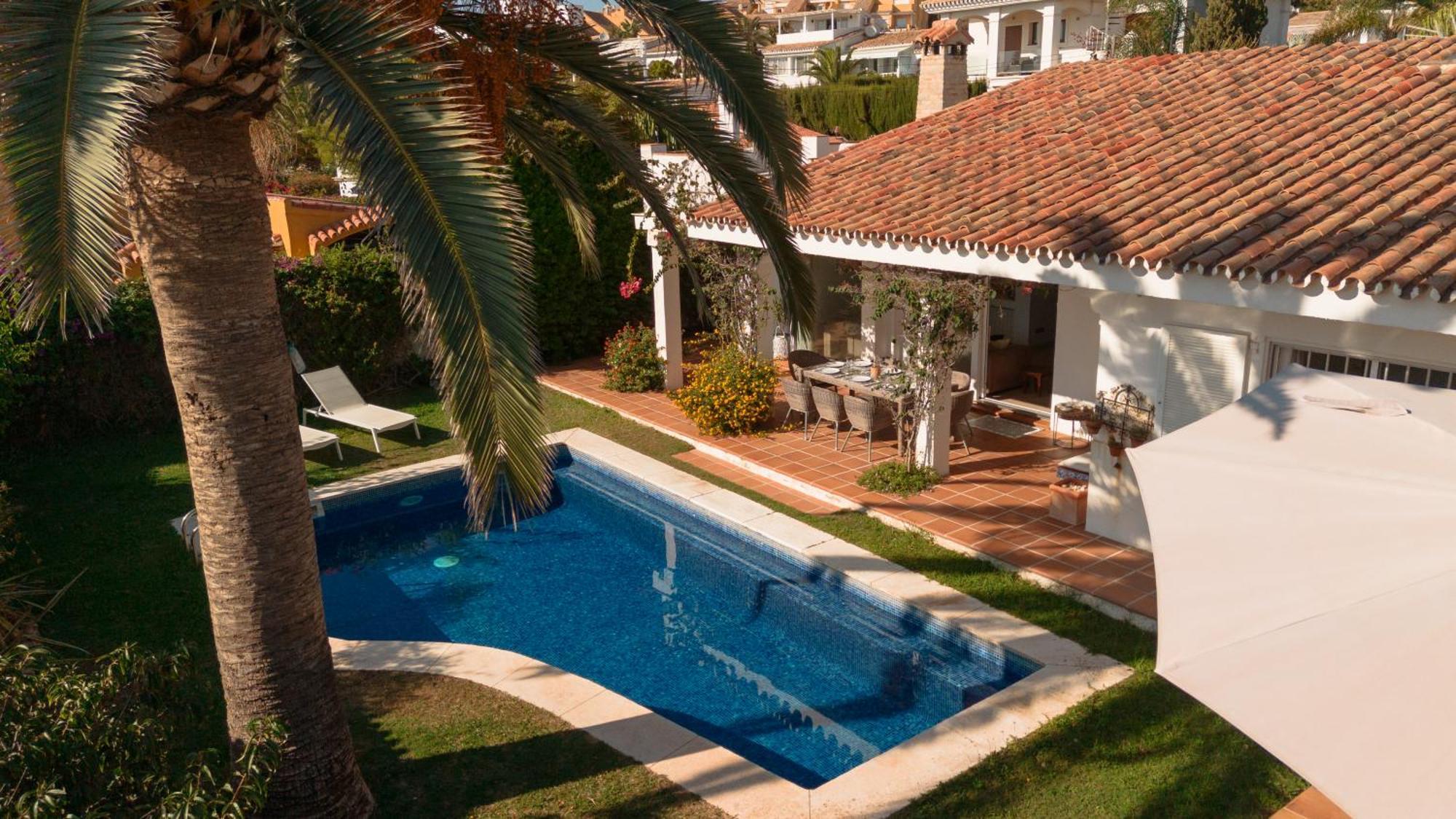 Bungalow Directly At The Beach * Marbella