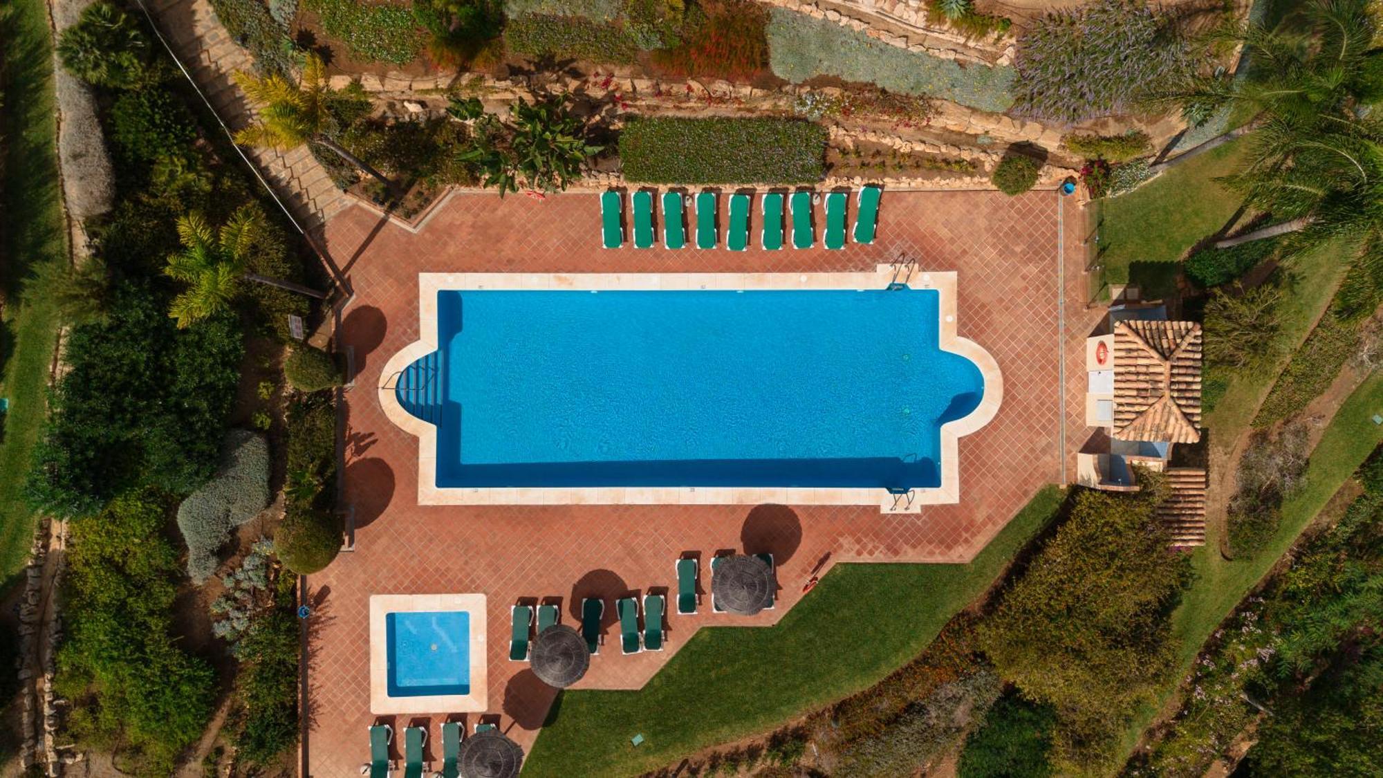 Luxurious Frontline Golf In Elviria *