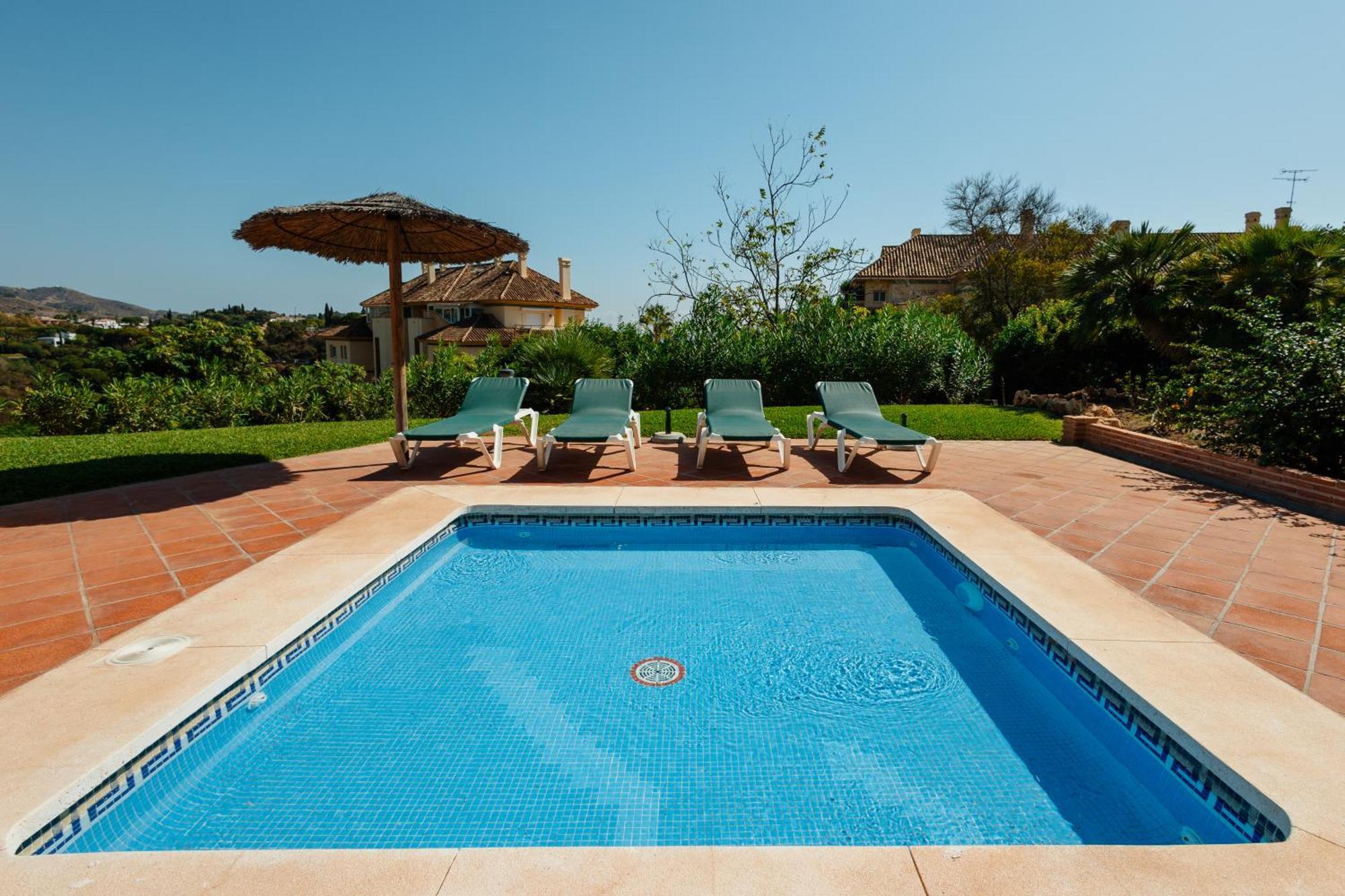 Luxurious Frontline Golf In Elviria Appartement *