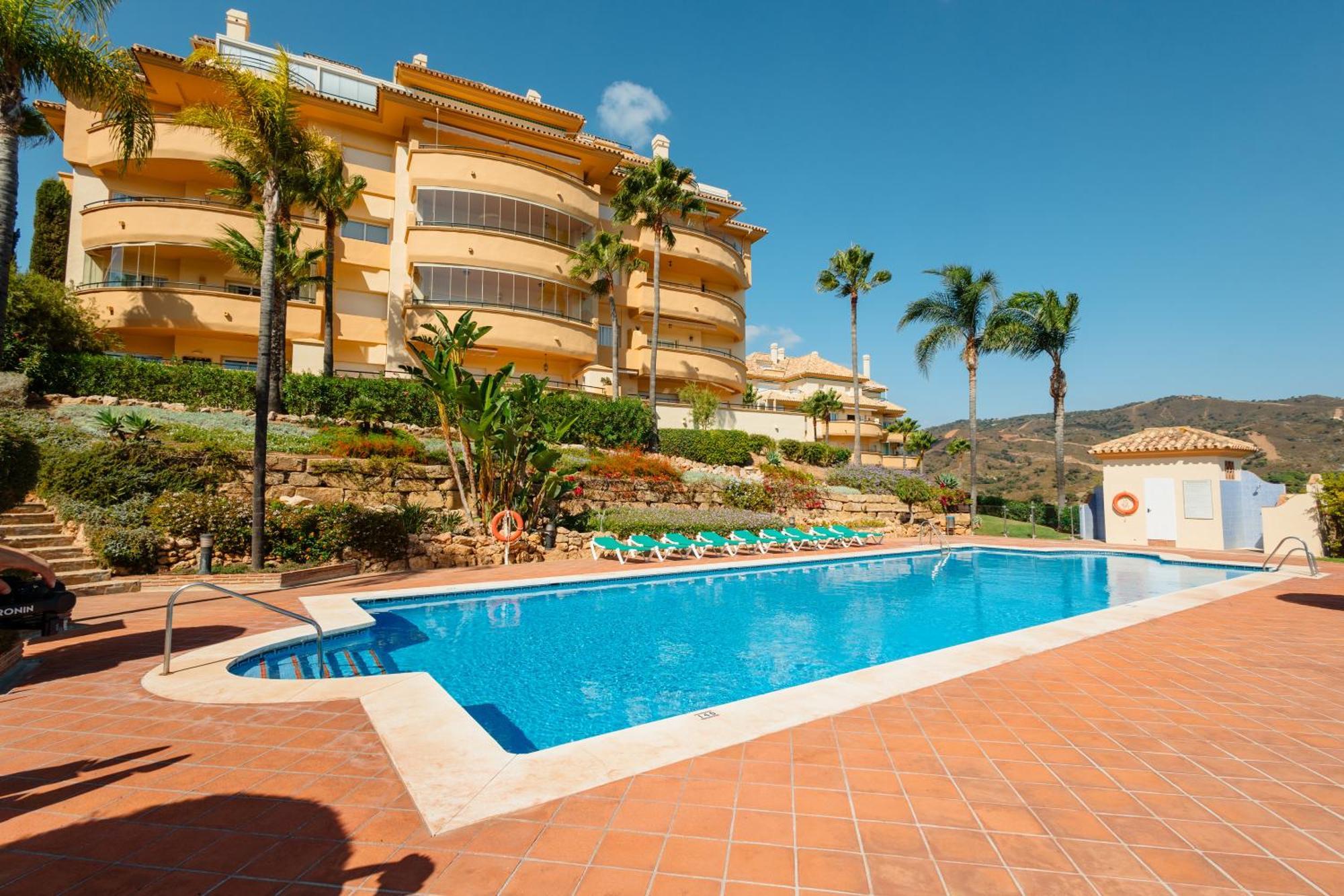 Luxurious Frontline Golf In Elviria * Marbella