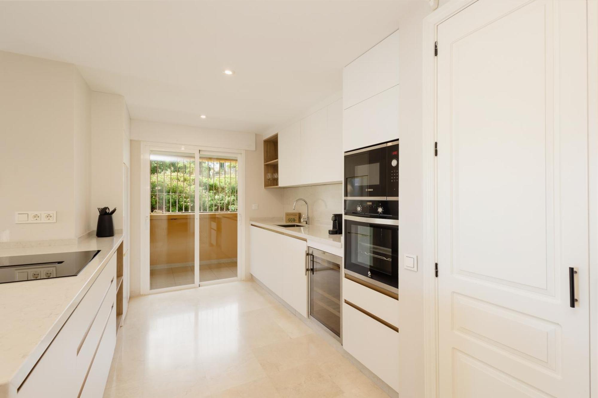 Luxurious Frontline Golf In Elviria
