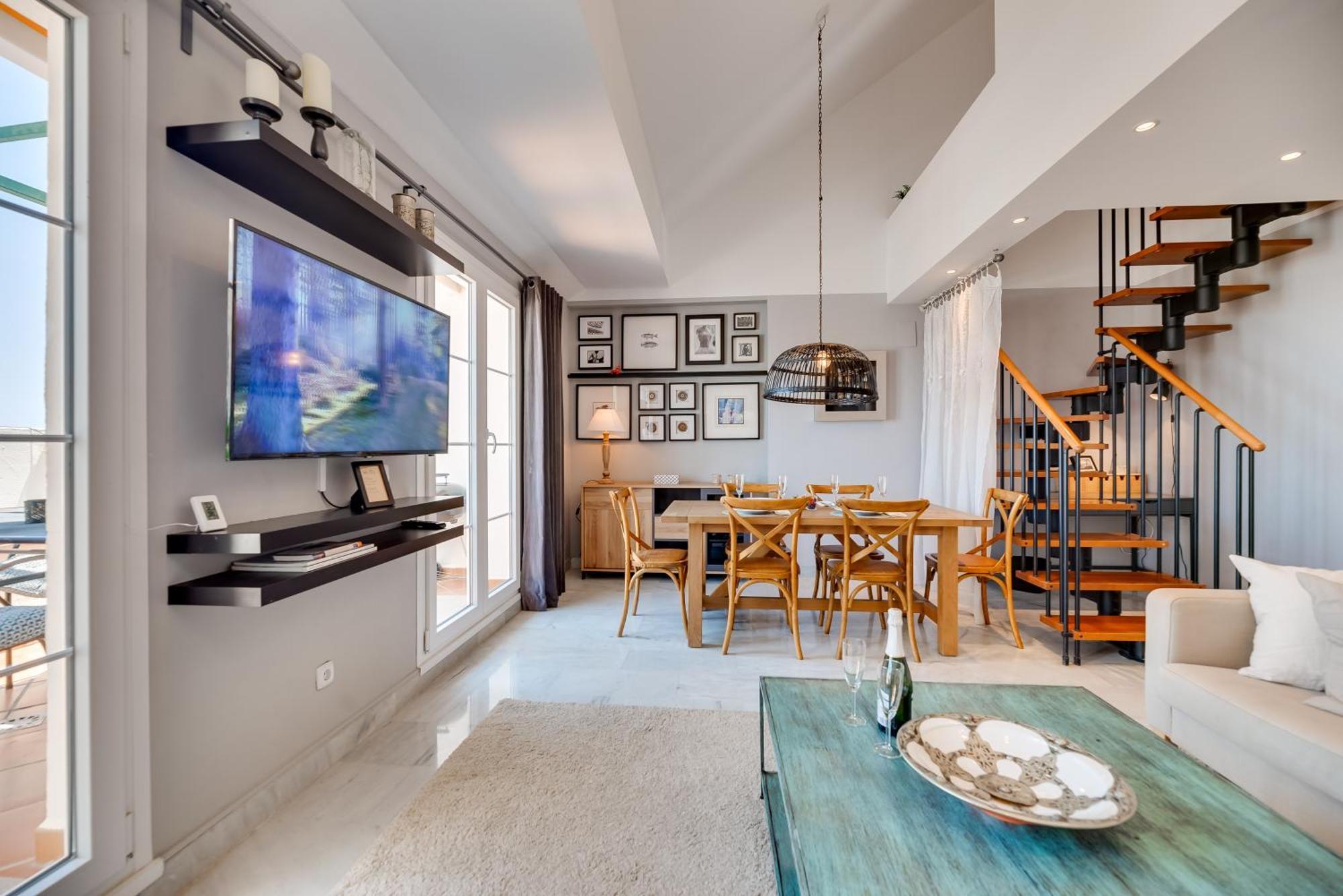 Elegant 2 Bdrm Penthouse With Bbq And Pools * Marbella