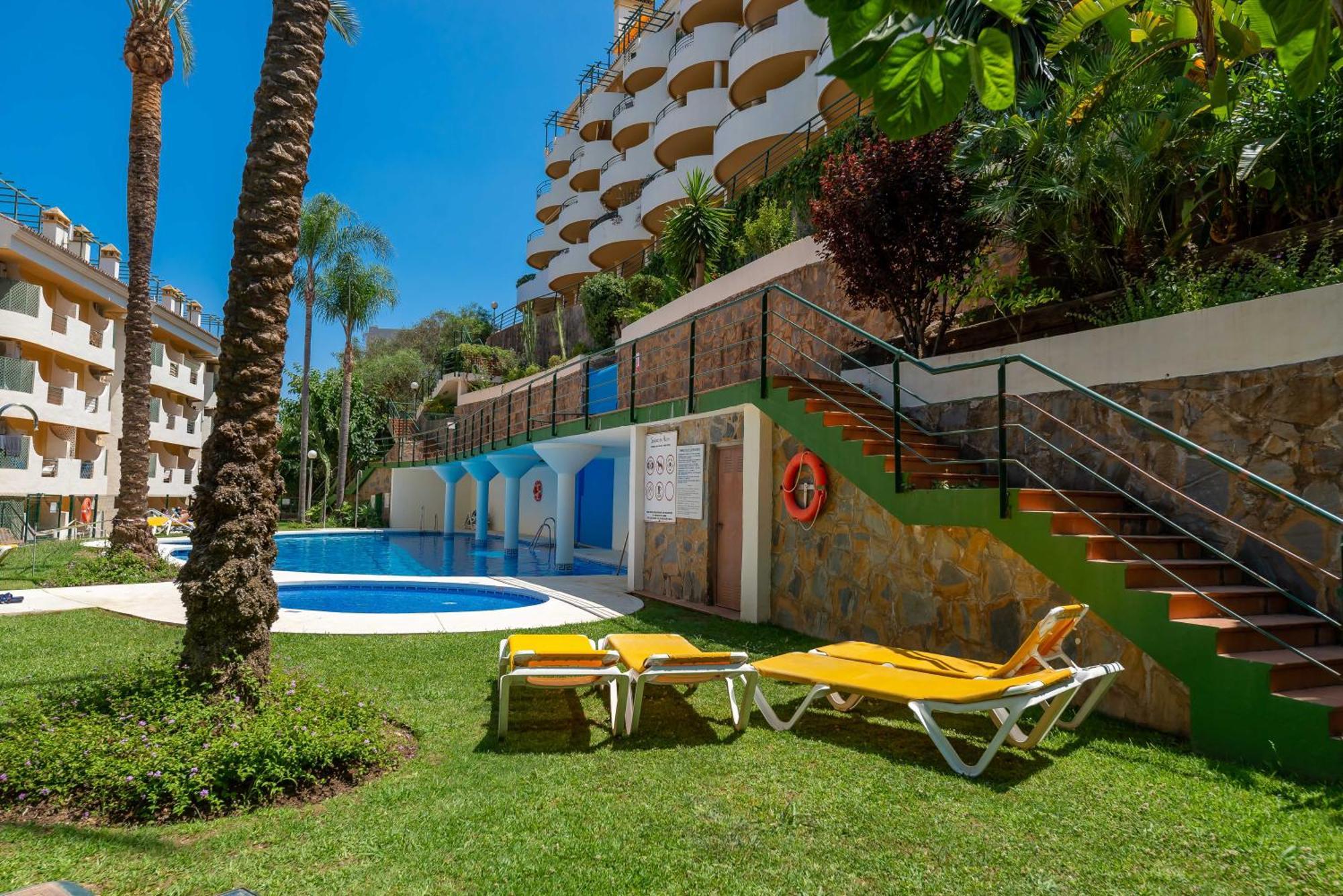 Elegant 2 Bdrm Penthouse With Bbq And Pools