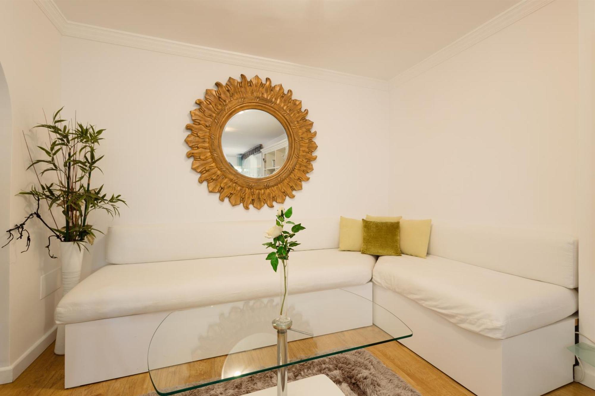 Ground Floor Holiday Apartment With Terrace And Pool In Puerto Banus, Marbella Apartamento Marbella