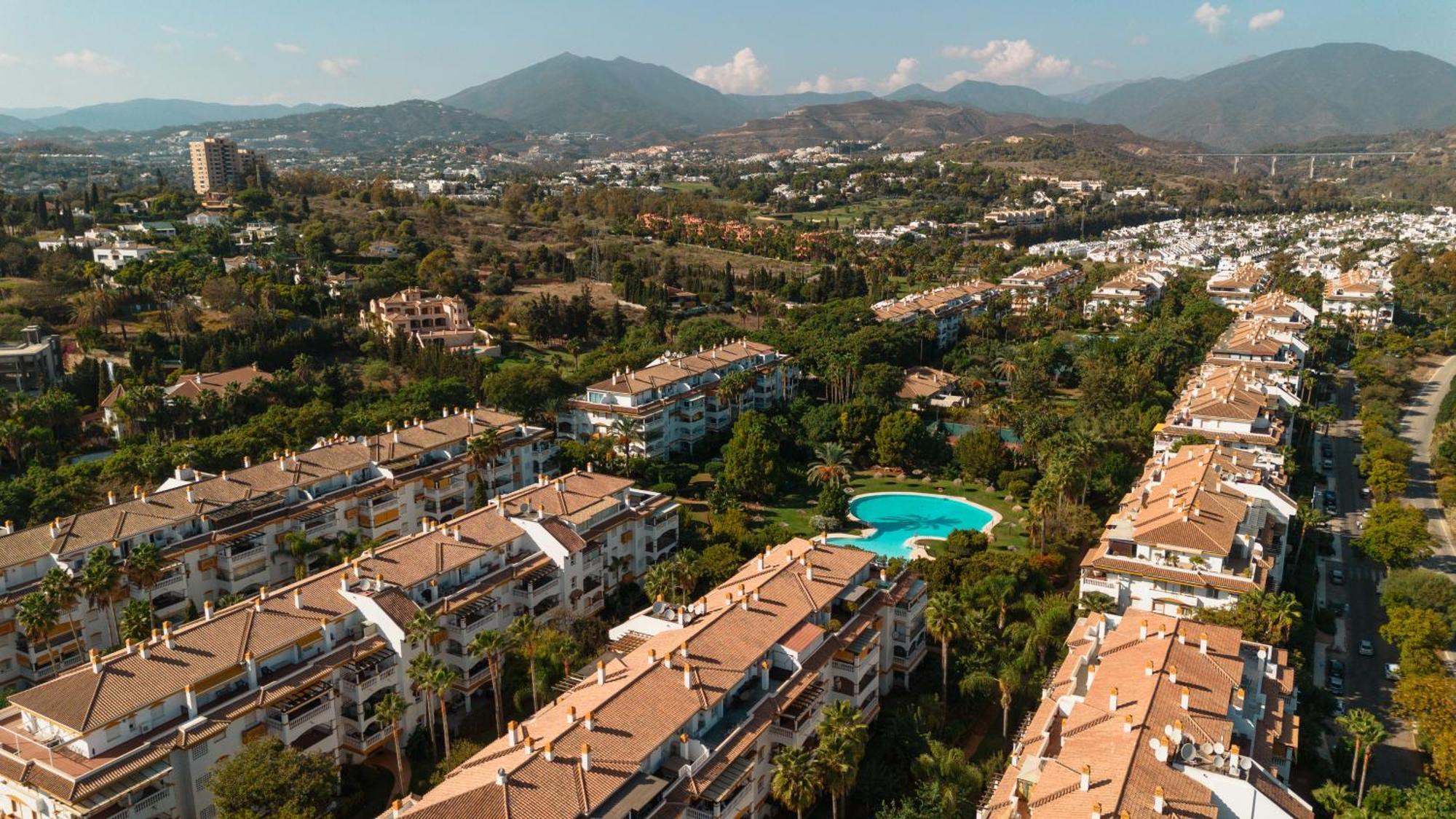 Ground Floor Holiday Apartment With Terrace And Pool In Puerto Banus, Marbella * Marbella