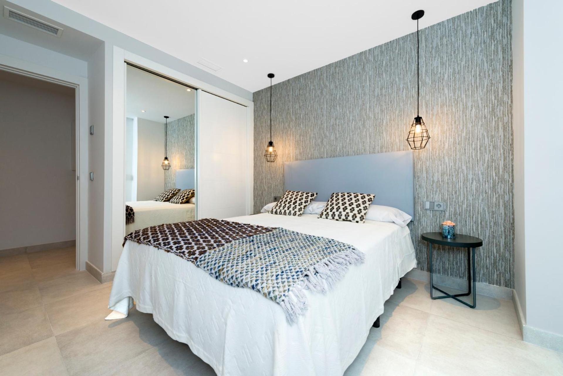 Apartment Modern 2 Bedroom Apartment, With Sea Views, In Playas Del Duque - Puerto Banus *