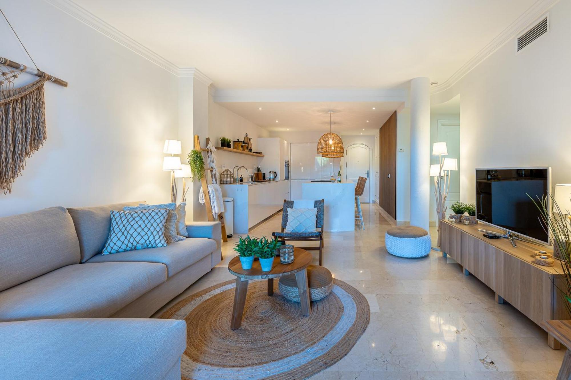 Casa Joy Elviria, Ibiza Style With 70 Sqm Terrace Apartamento *