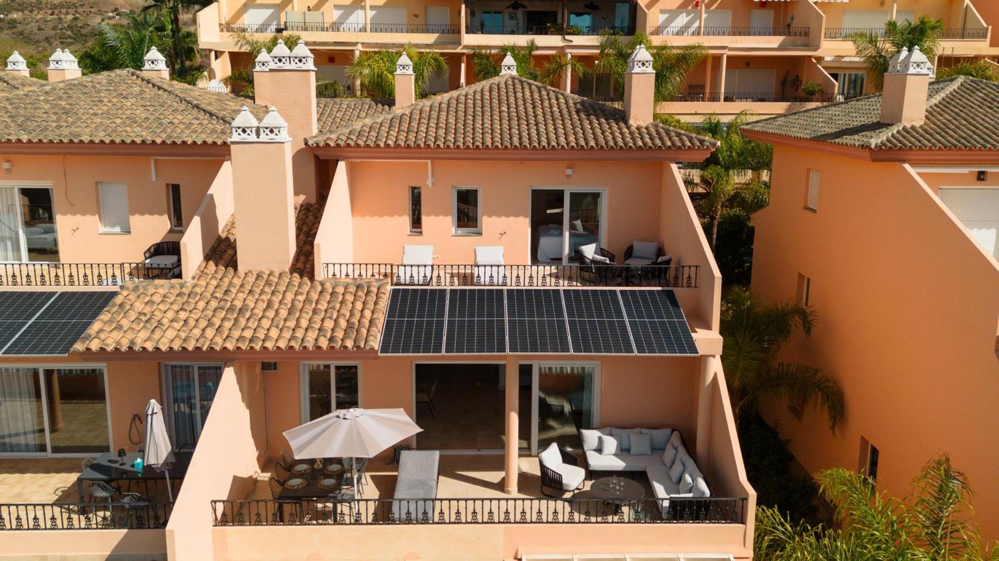 Apartamento Penthouse With Sea Views In Nueva Andalucia *