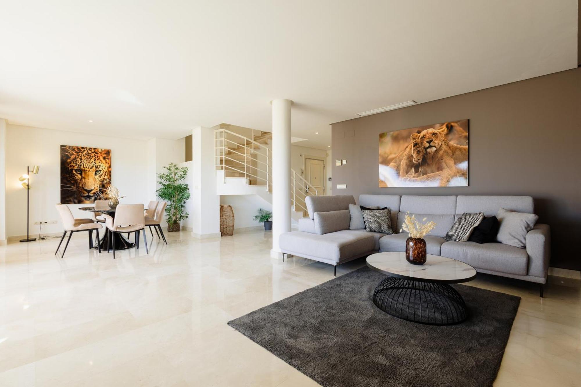 Apartamento Penthouse With Sea Views In Nueva Andalucia