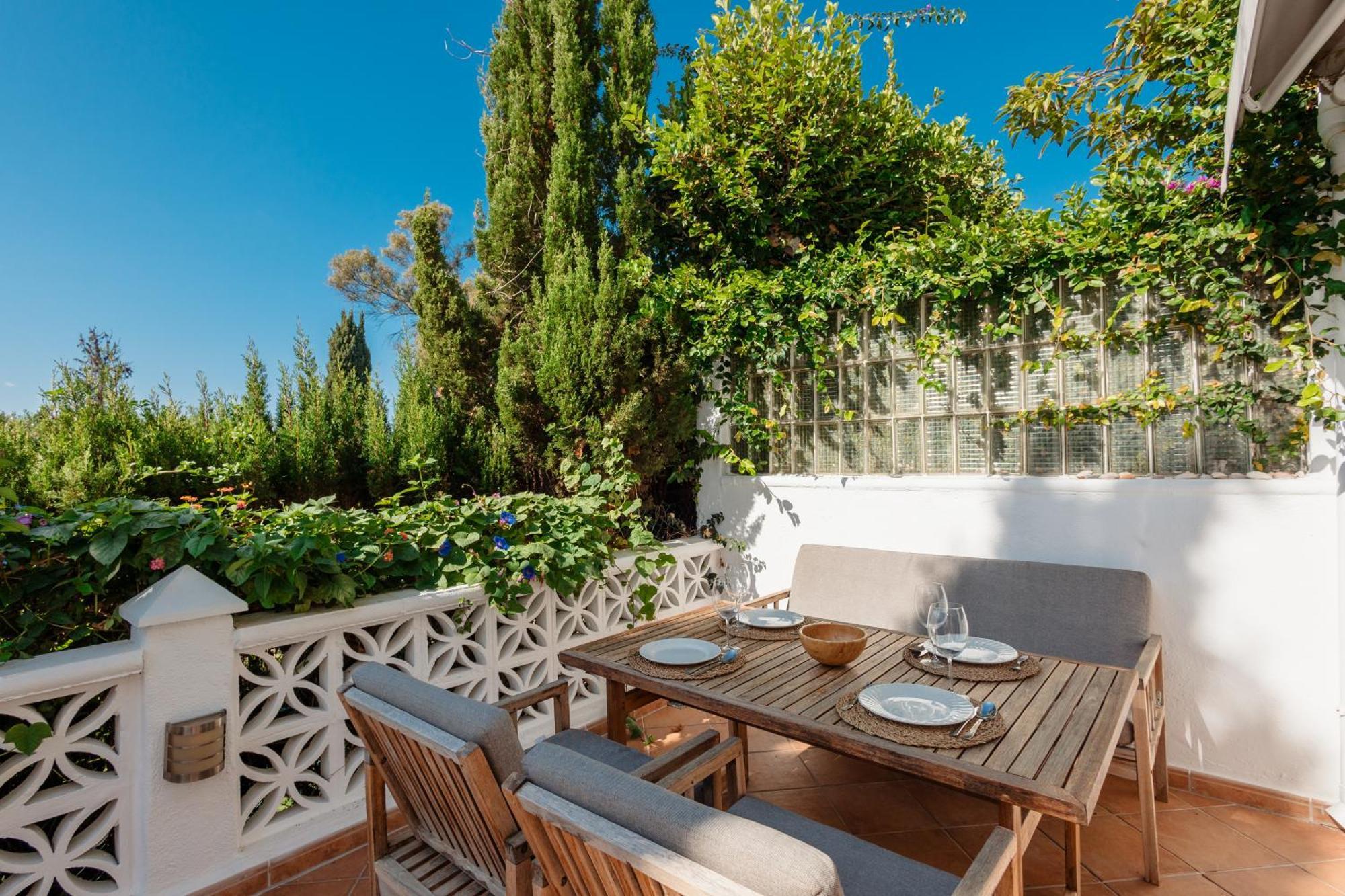 Cozy At The In Costabella, Marbella