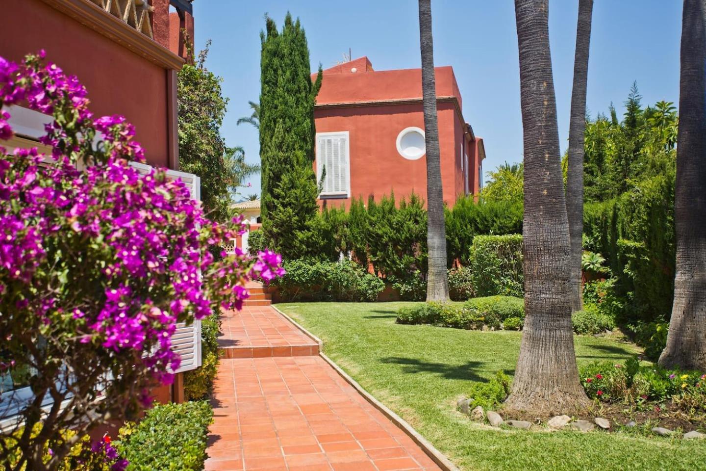 Dunas De - Beachfront 3 Bed Marbella