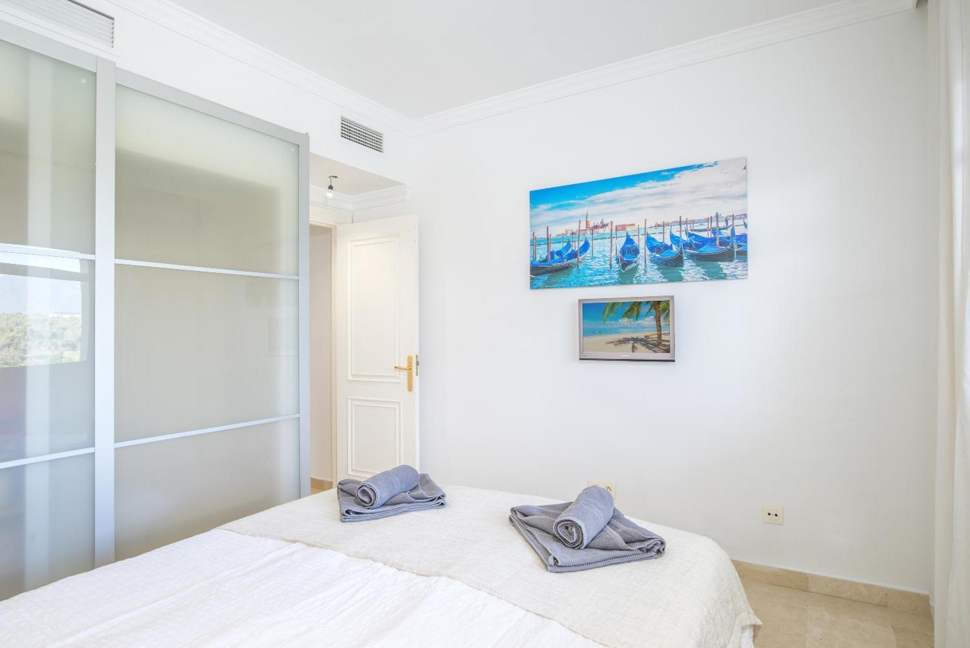 2 Bedroom Next To Porto Apartment