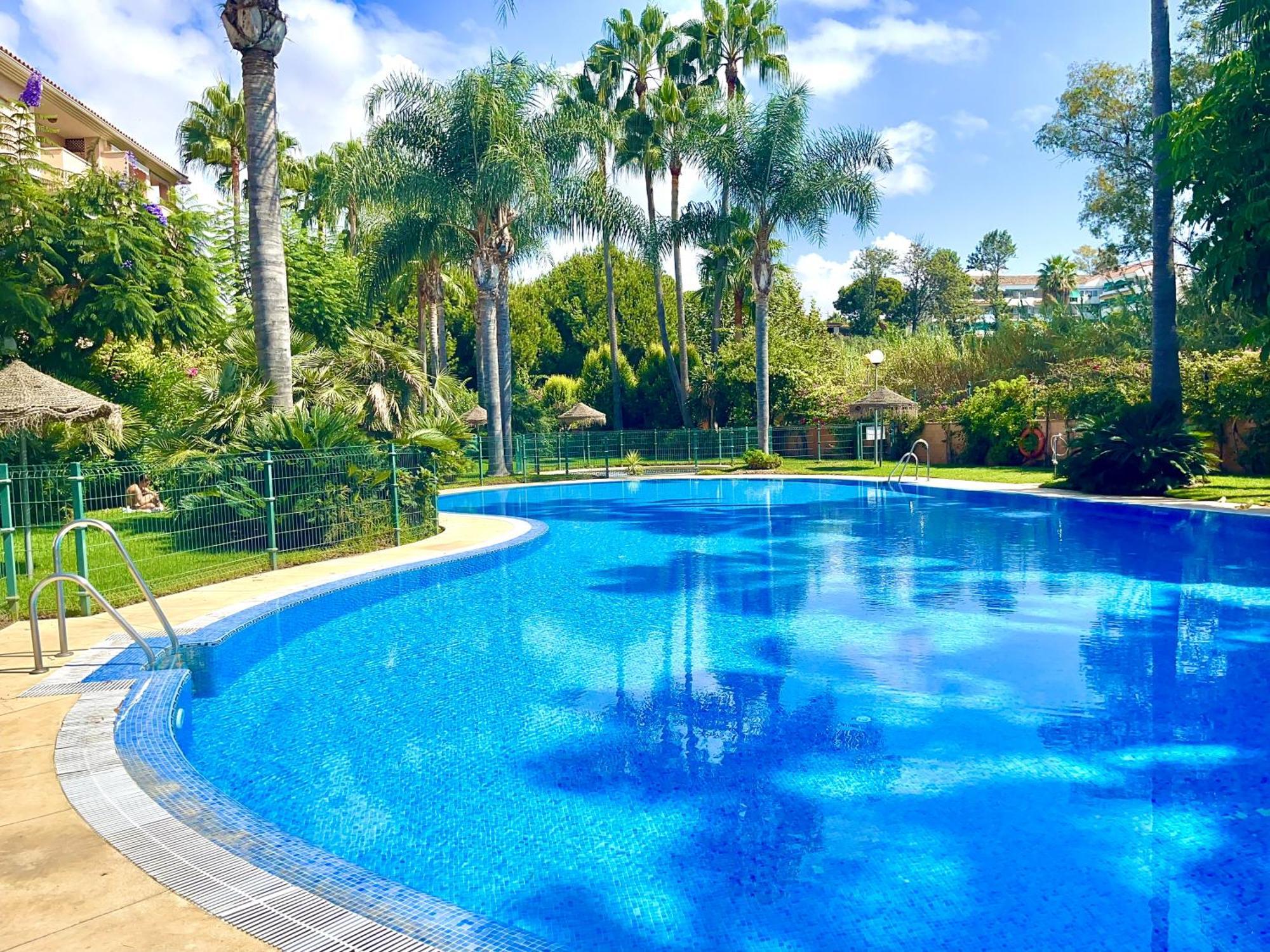 Two Bedrooms In Cabopino Apartment *