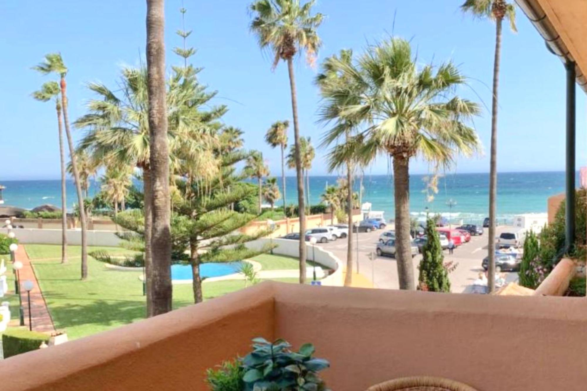 Apartment - Alicate Beachfront - 6 Marbella
