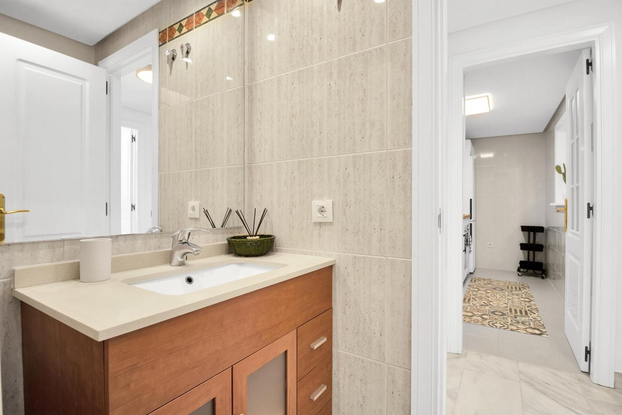 Coqueto Apartamento En El Corazon De Estilo Minimalista - Jacinto Benavente 16 4e Apartamento *