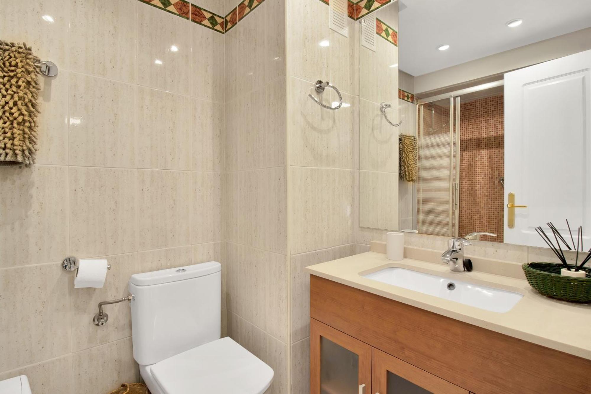 Apartamento Coqueto Apartamento En El Corazon De Estilo Minimalista - Jacinto Benavente 16 4e *