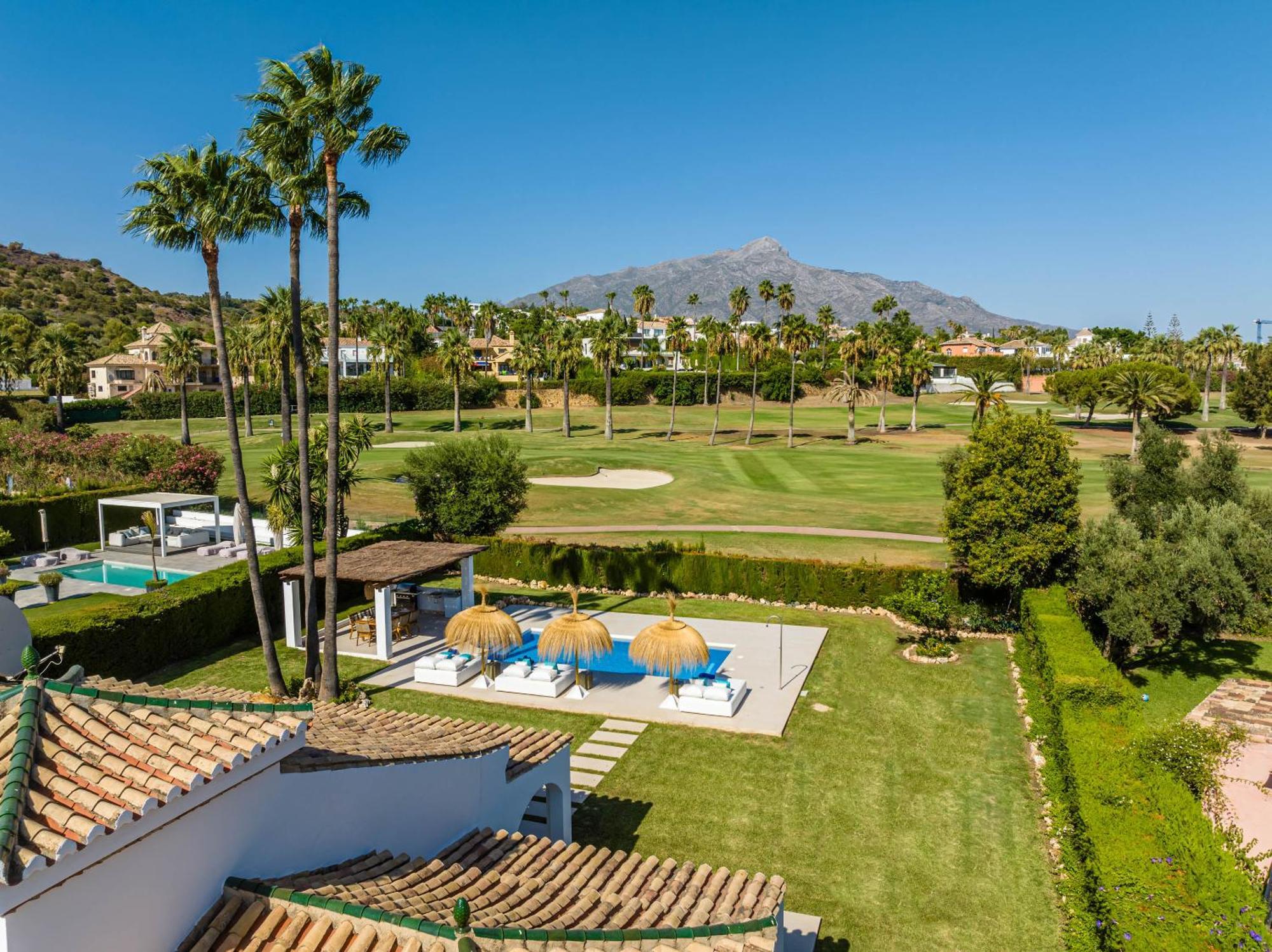 Villa Sirio: Golf-front Retreat With Private Heated Pool *