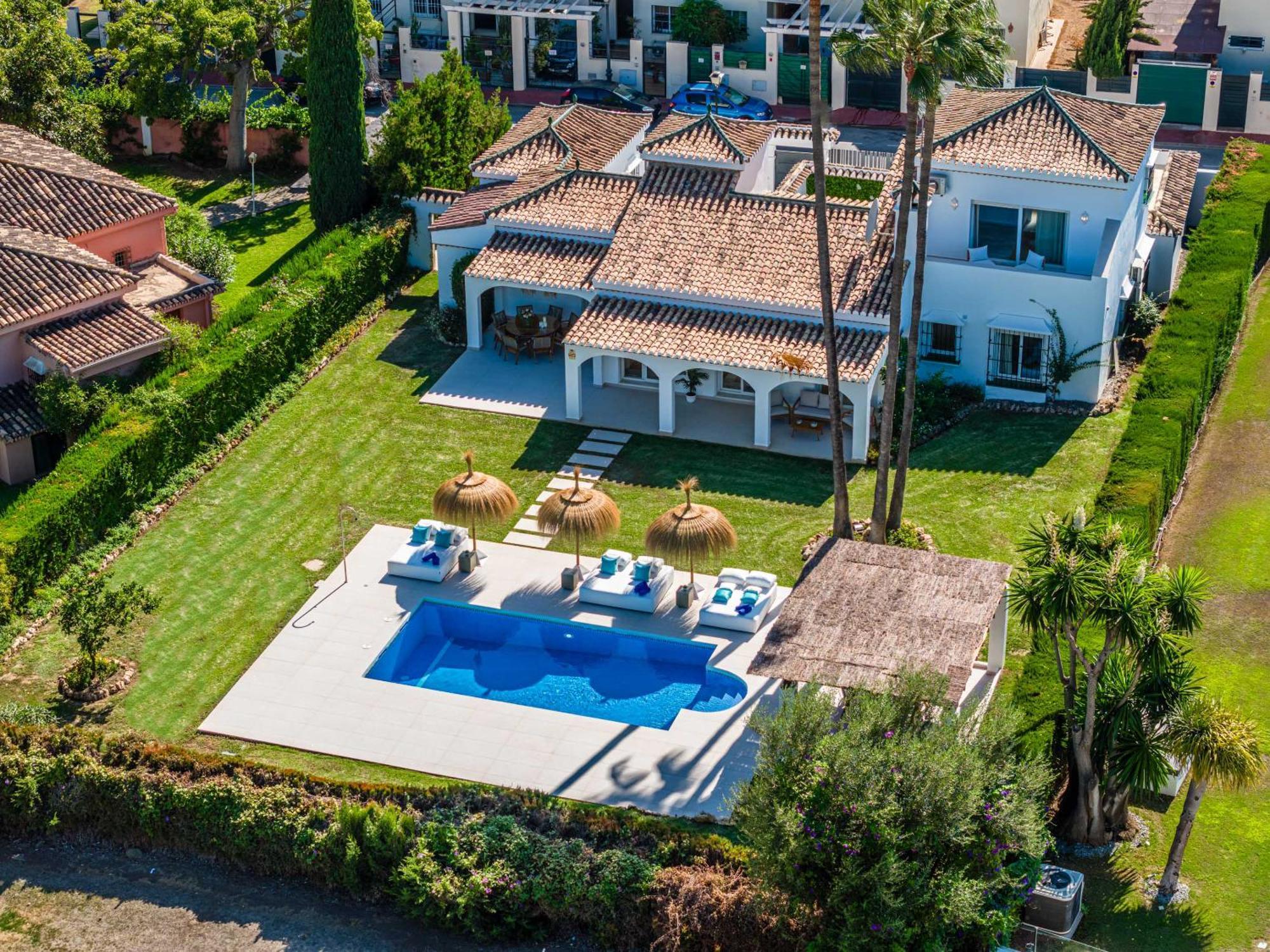 Villa Sirio: Golf-front Retreat With Private Heated Pool Marbella
