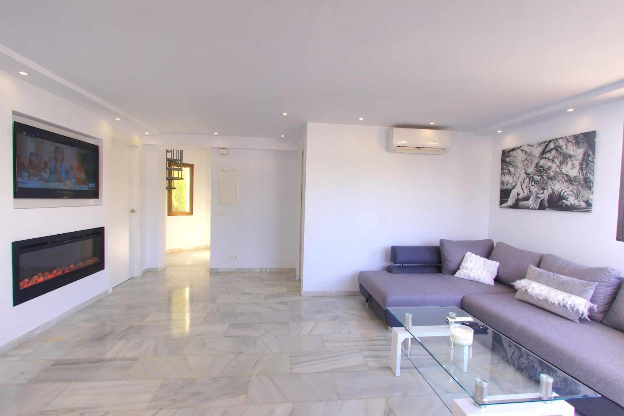 Apartment 1108 Beachfront 2 With Roofterrace 80mtrgt 3 Pools Marbella