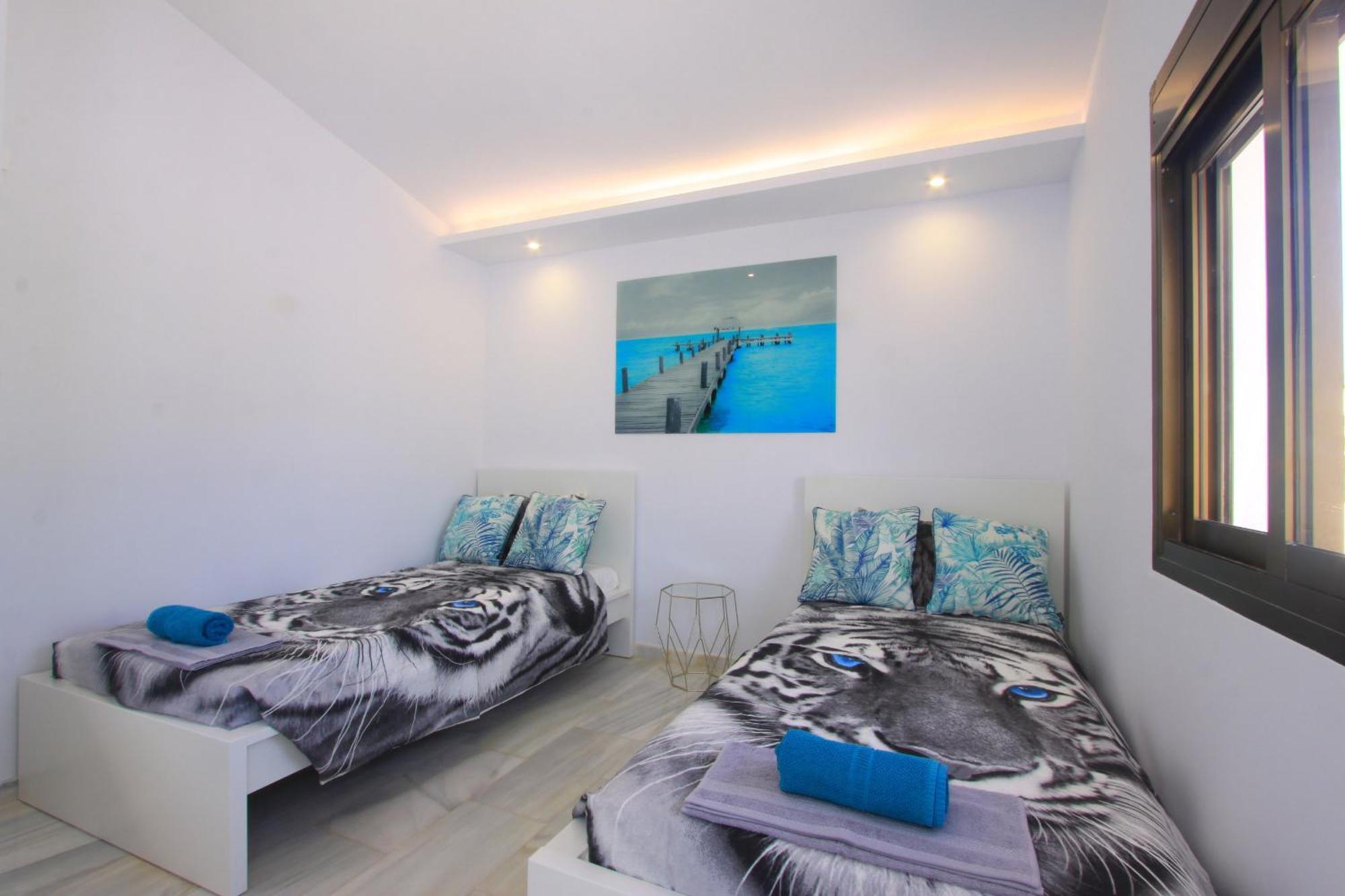 1108 Beachfront 2 With Roofterrace 80mtrgt 3 Pools