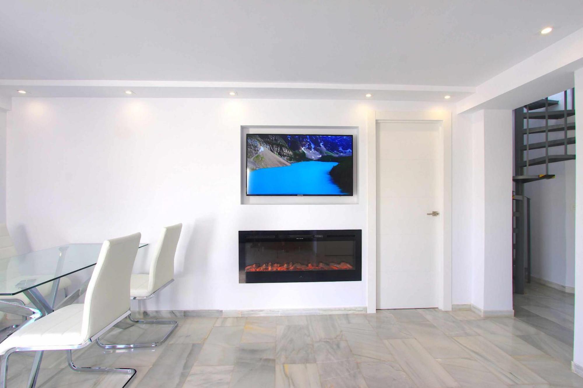 Apartment 1108 Beachfront 2 With Roofterrace 80mtrgt 3 Pools Marbella