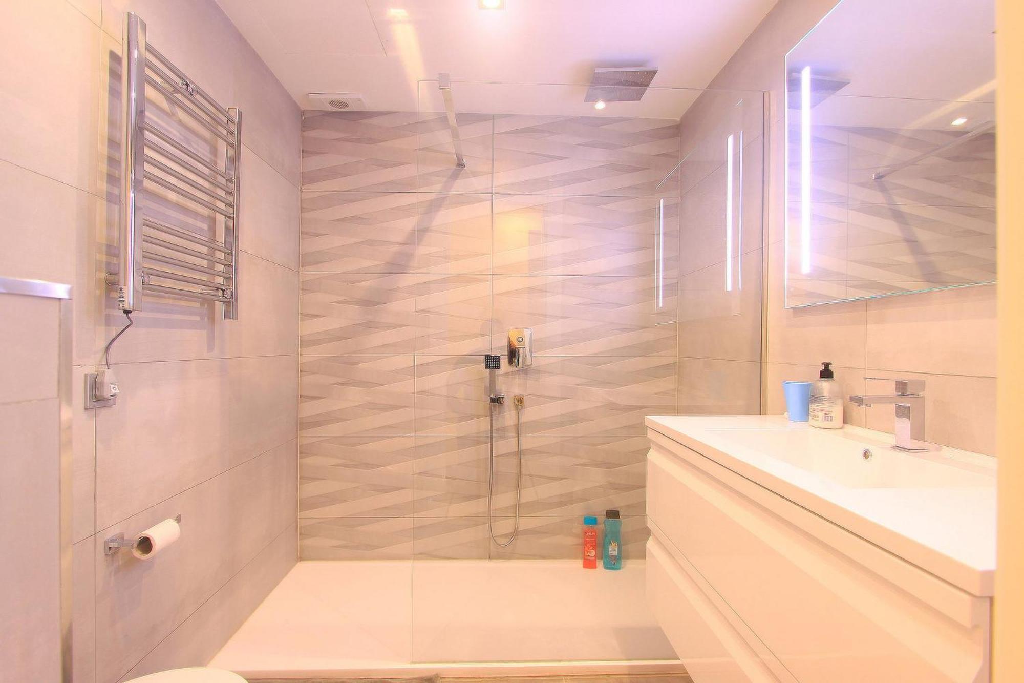 1108 Beachfront 2 With Roofterrace 80mtrgt 3 Pools Marbella