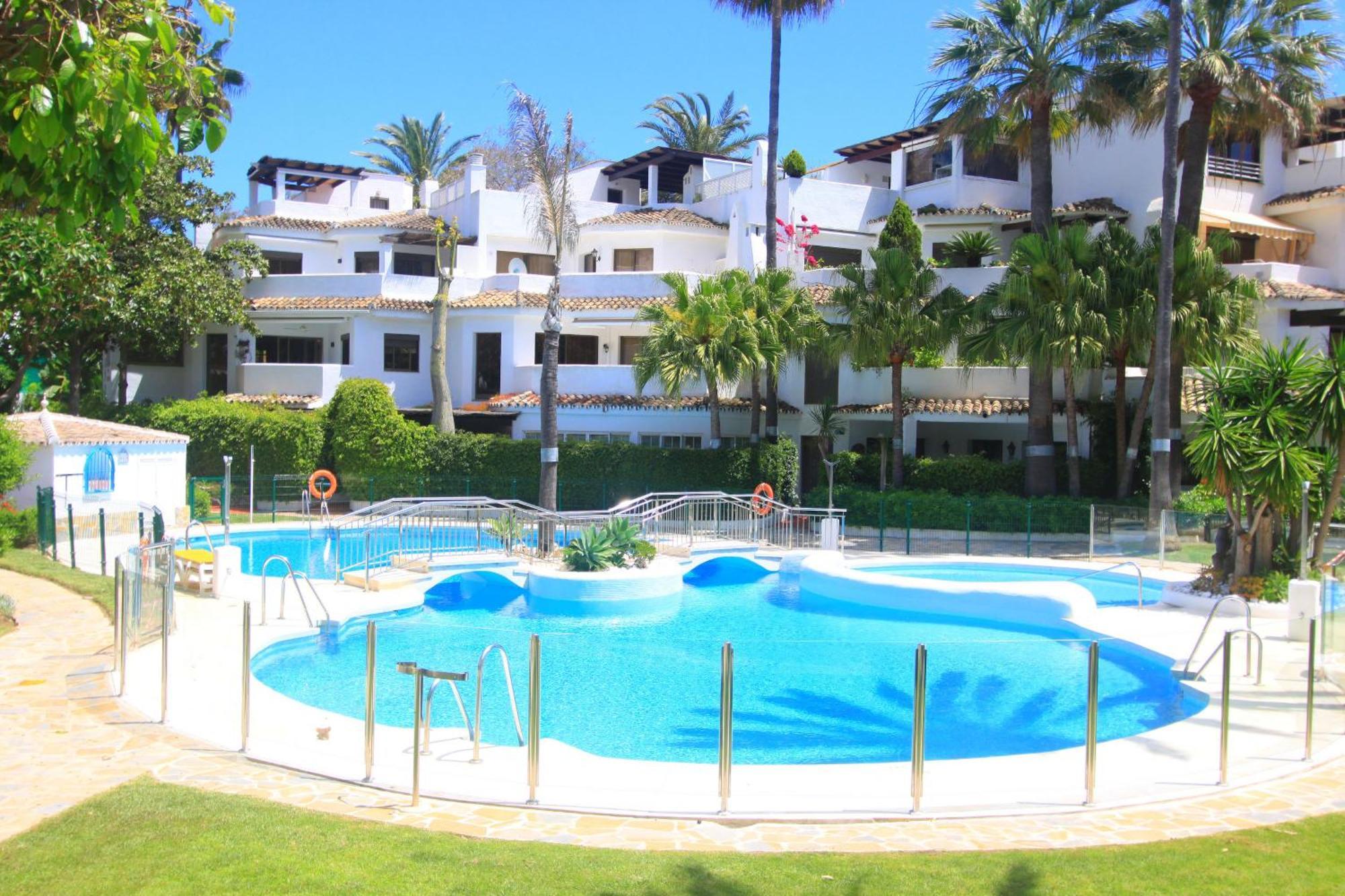 1108 Beachfront 2 With Roofterrace 80mtrgt 3 Pools Apartment *