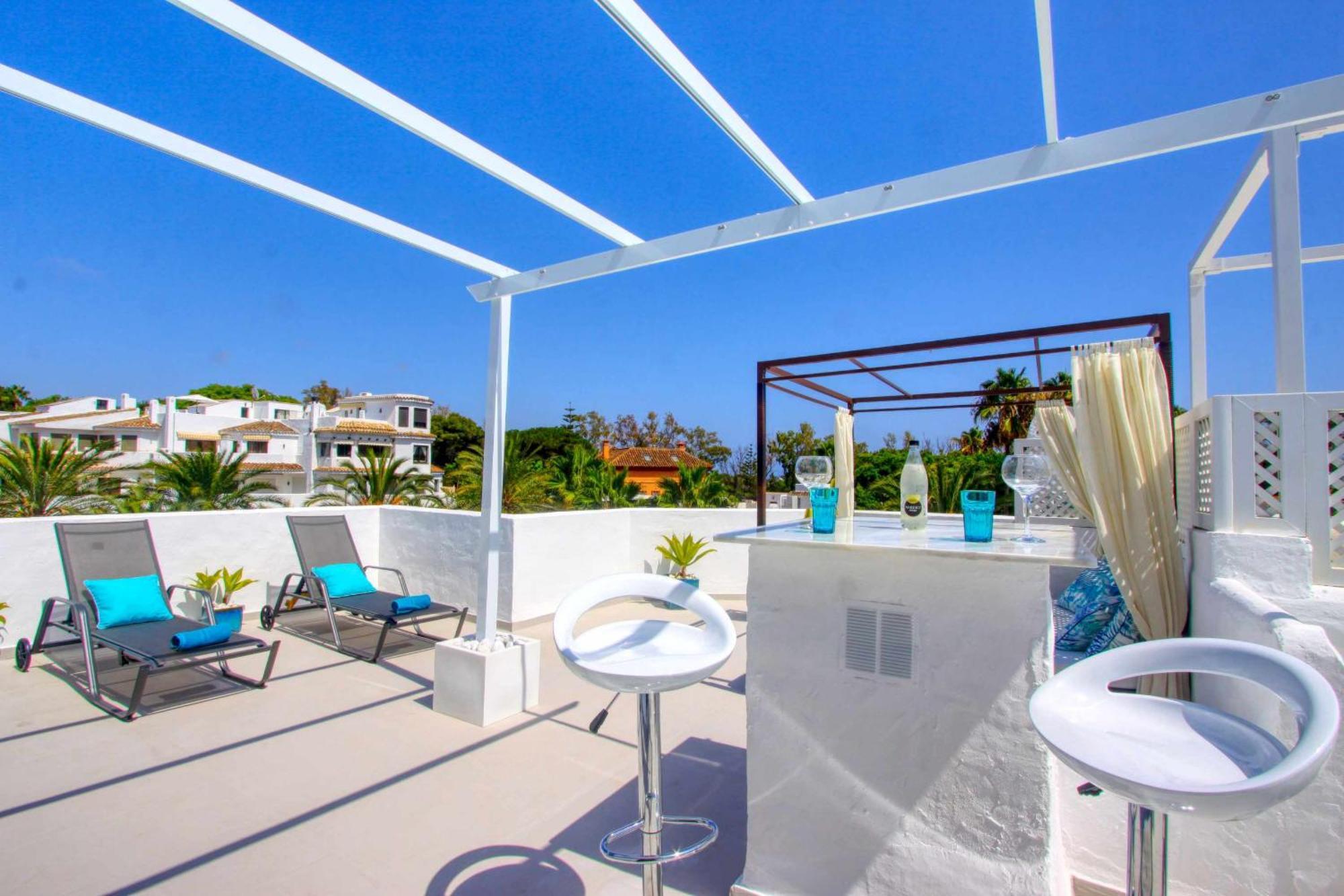 1108 Beachfront 2 With Roofterrace 80mtrgt 3 Pools Marbella