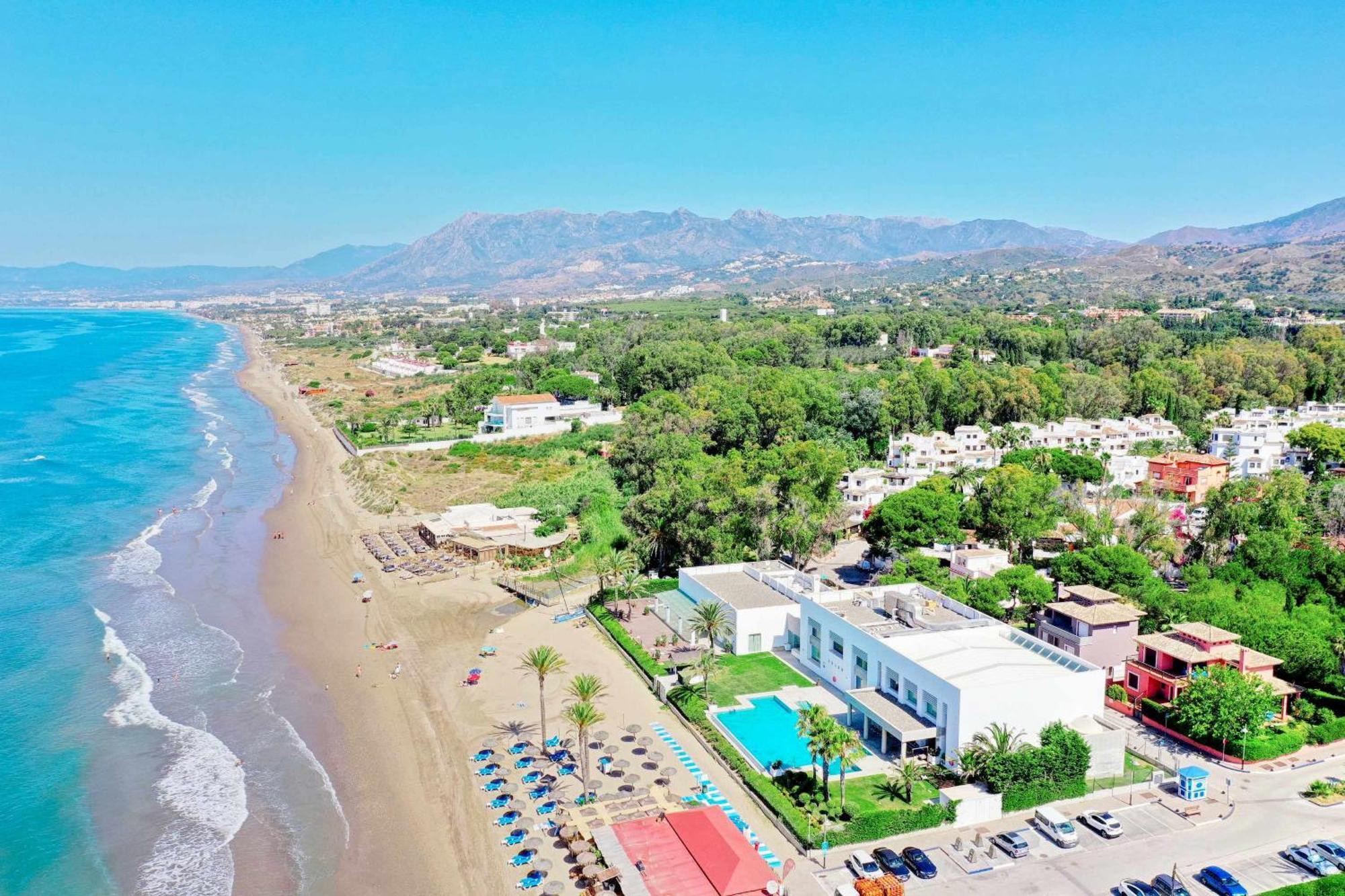 1108 Beachfront 2 With Roofterrace 80mtrgt 3 Pools Marbella