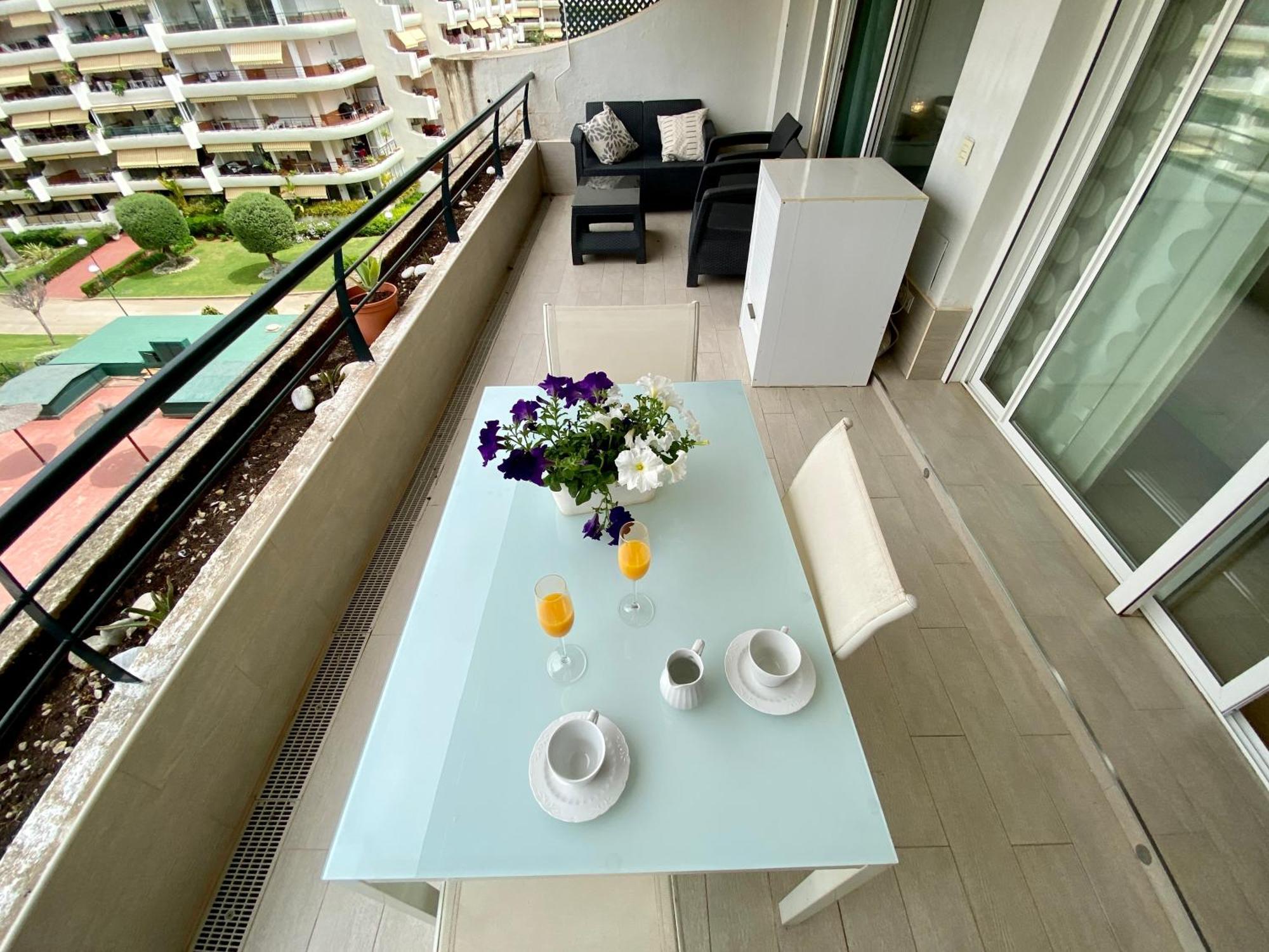 Con Vistas Y Terraza En Guadalmina Mad Apartment Marbella