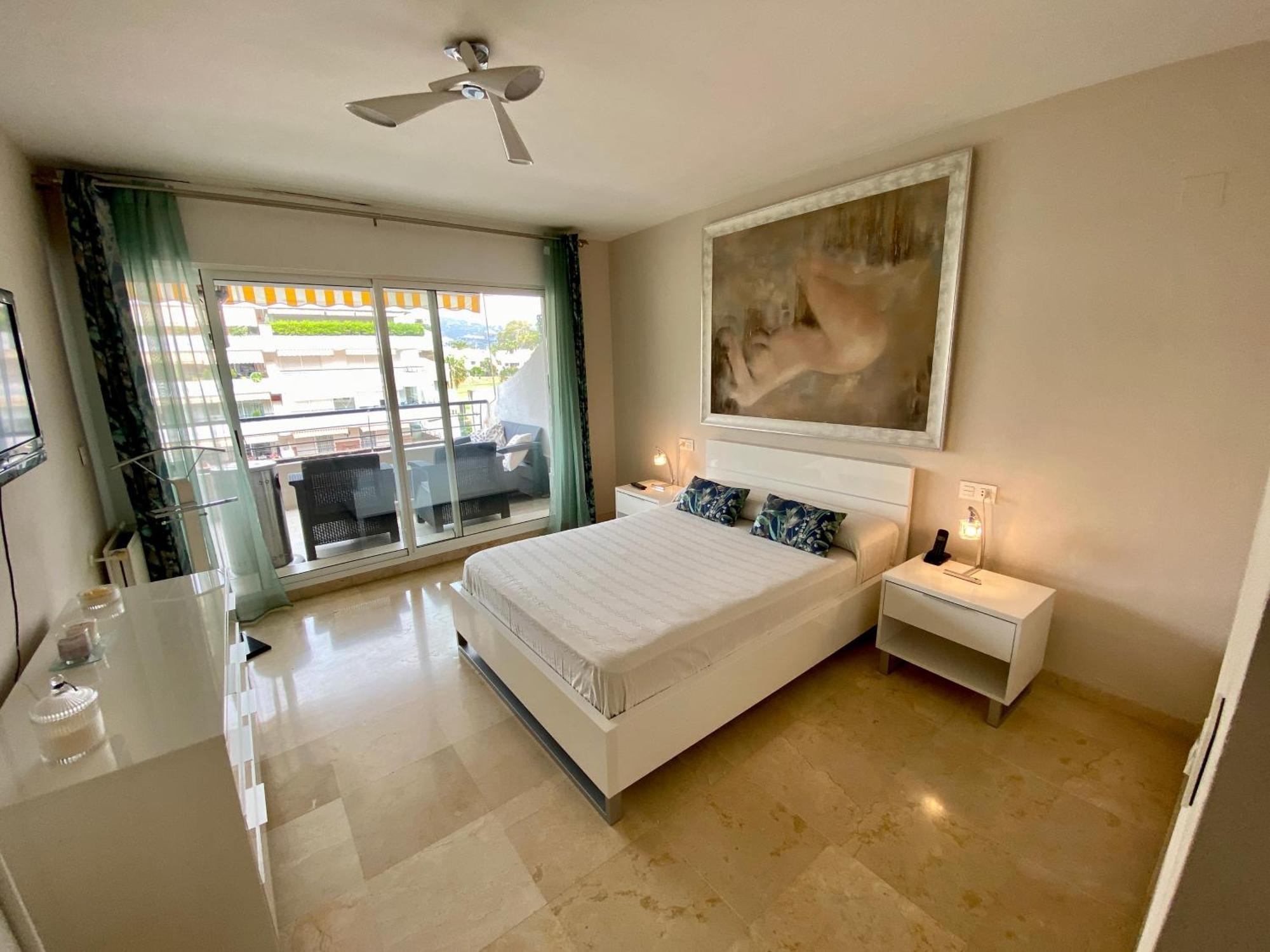 Con Vistas Y Terraza En Guadalmina Mad Apartment *