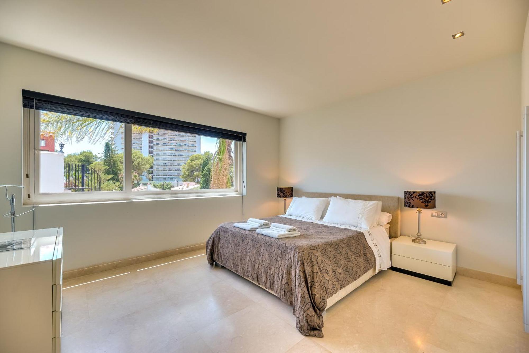 Vacation I Fuentes, Prime Location, Perfect For Families And Big Groups, Shared Pool Villa