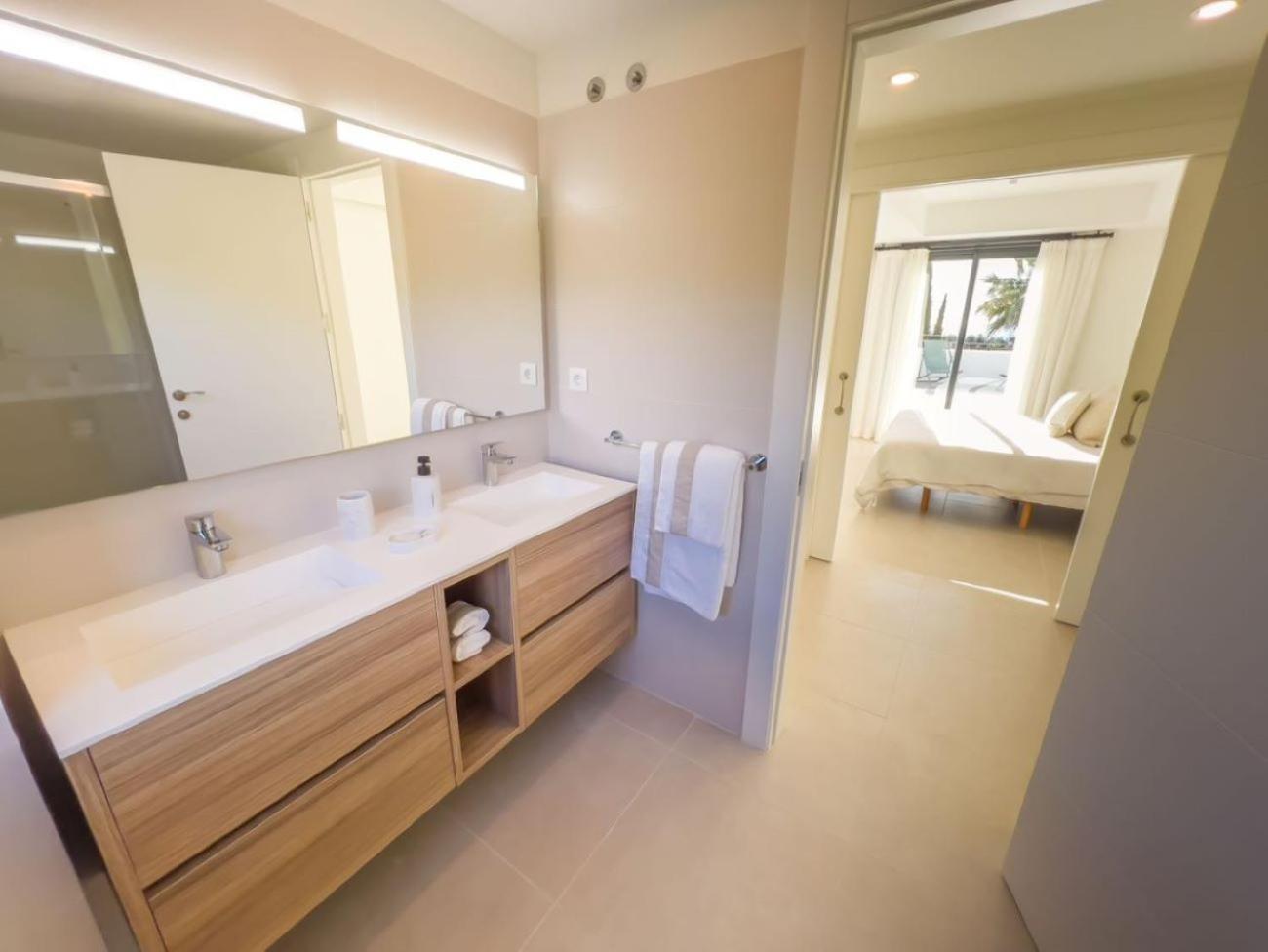 Pent-house On The Golden Mile Apartment *