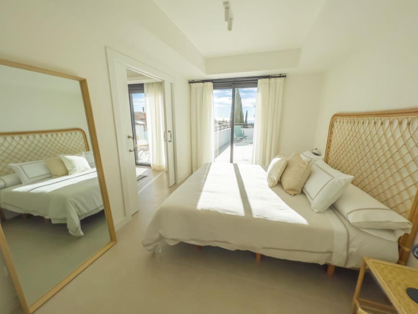 Pent-house On The Golden Mile * Marbella