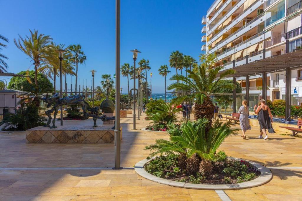 Sea Views In Heart Of By The Beach