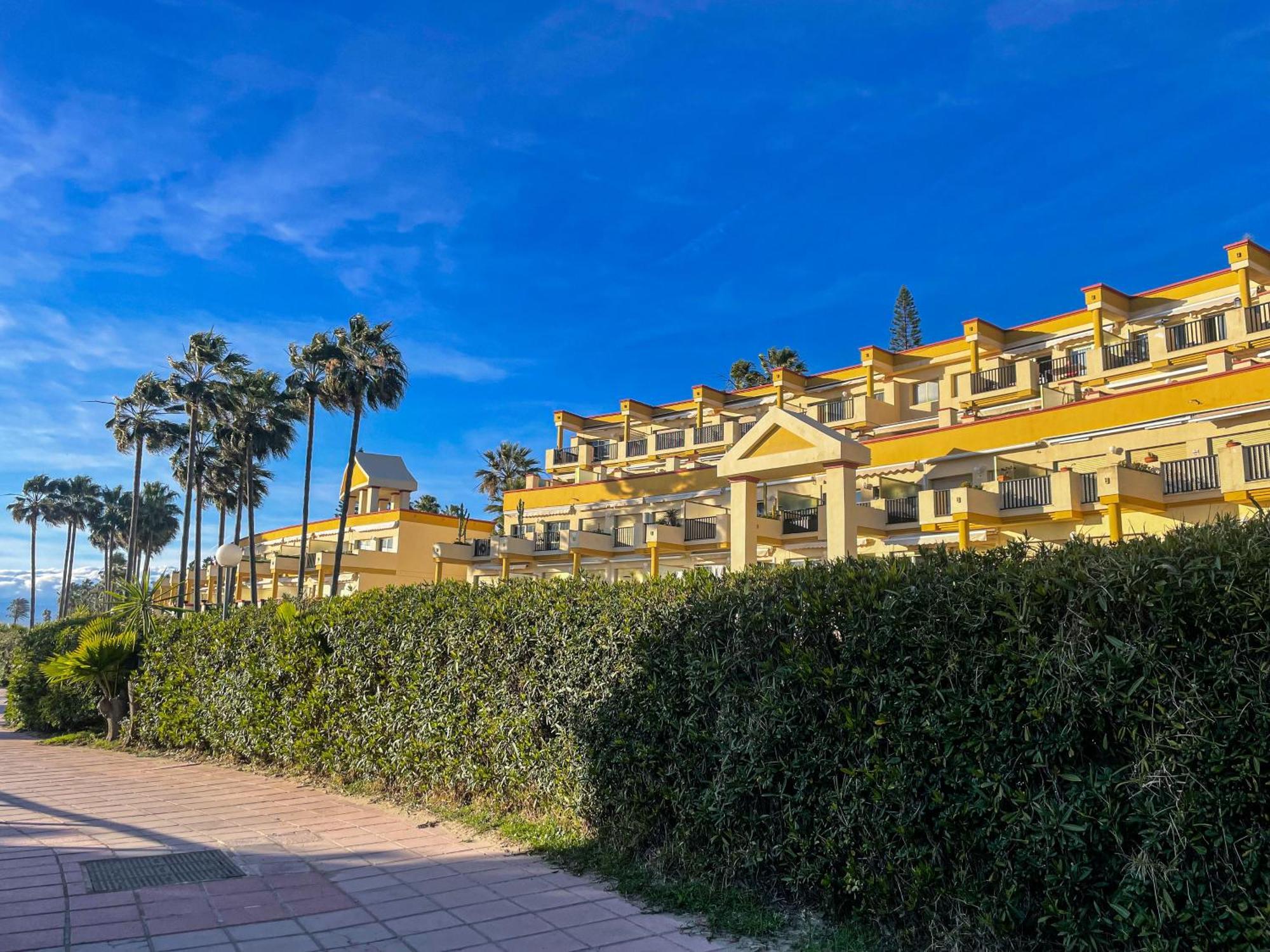 Modern Romana Playa 723 In Marbella, Elviria * Marbella
