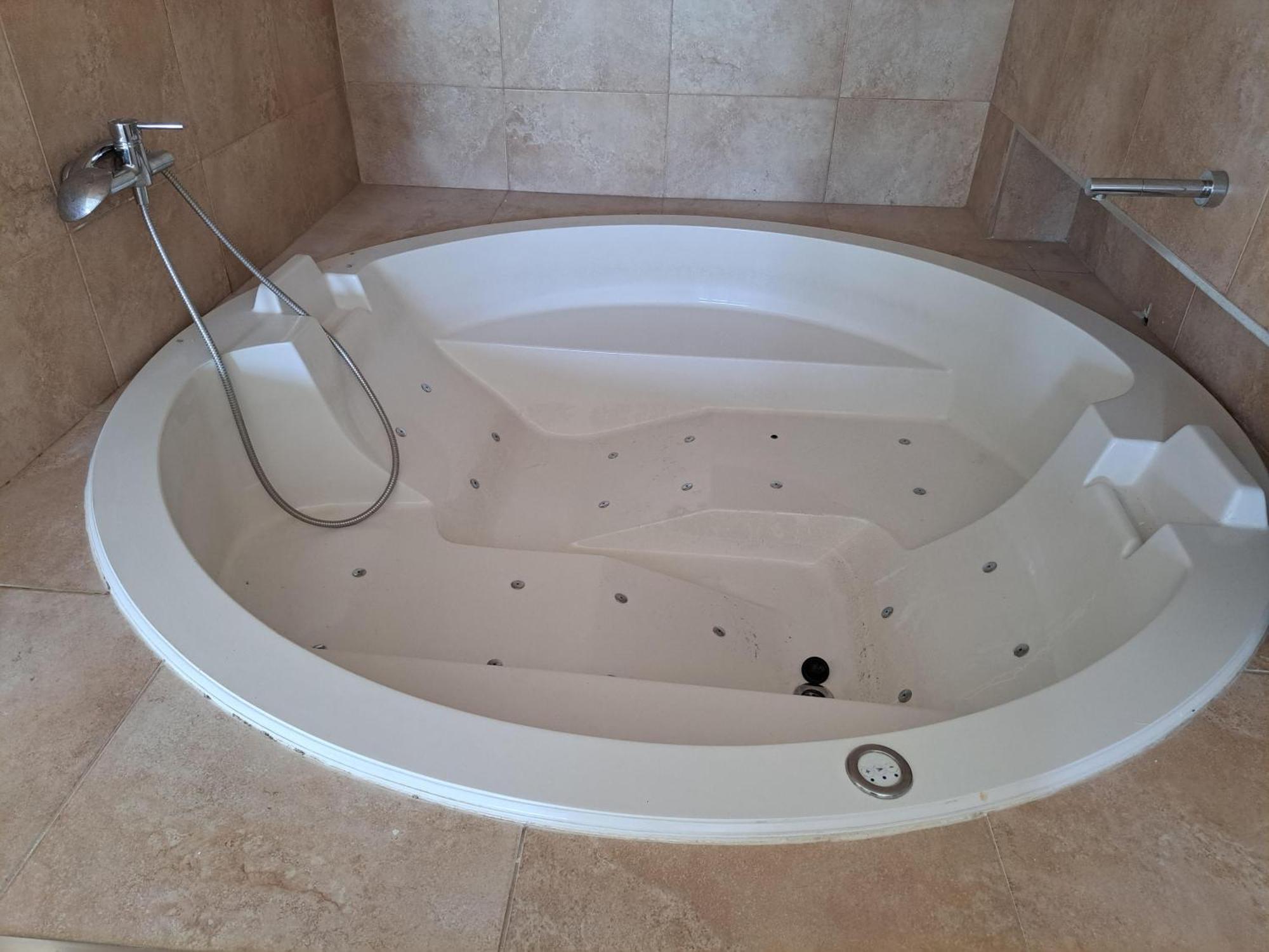 Private In Huge Penthouse 1st Line Puerto Banus, Incredible Views, Jacuzzis * Marbella