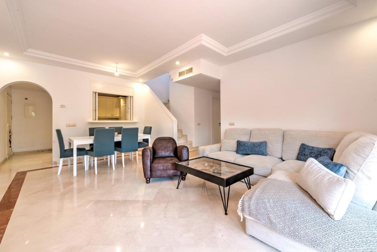 Luxury Penthouse In Jardines De Don Carlos Marbella
