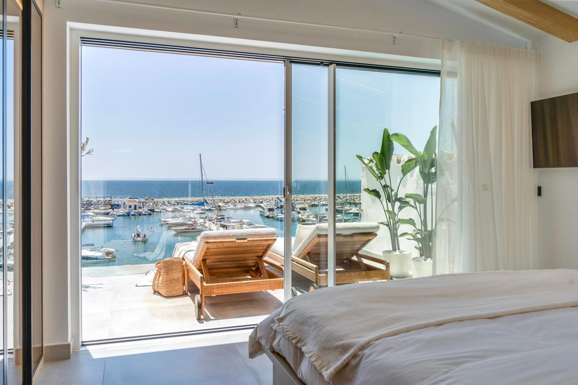 224 -luxury Selection- Puerto Banus Front Line Duplex Penthouse