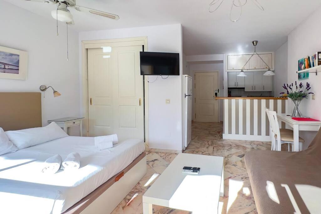 Oleholidays 113 Romana Playa Junto Al Mar Apartment *