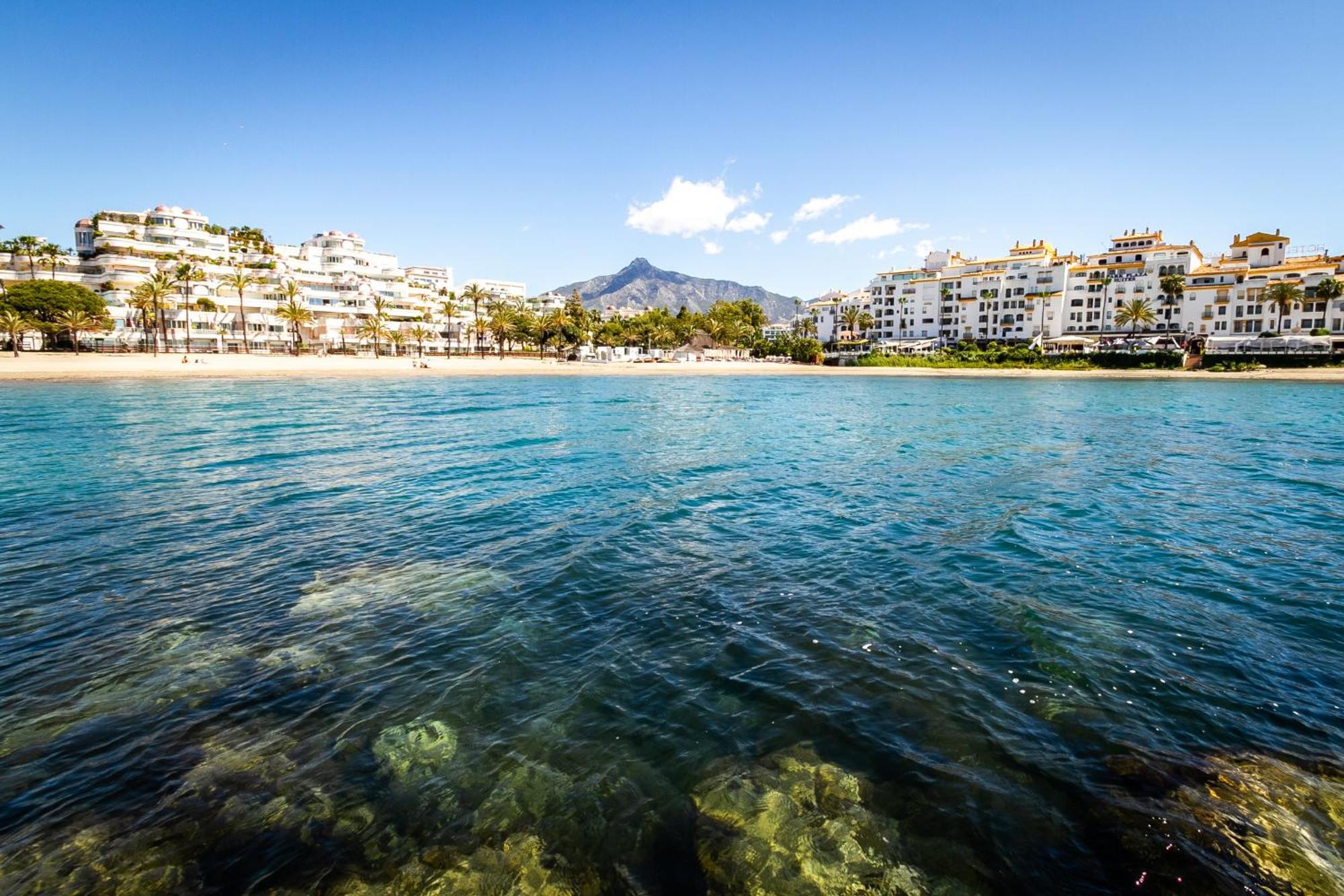 Banus - Puerto Banus Marina Harbour Seafront *
