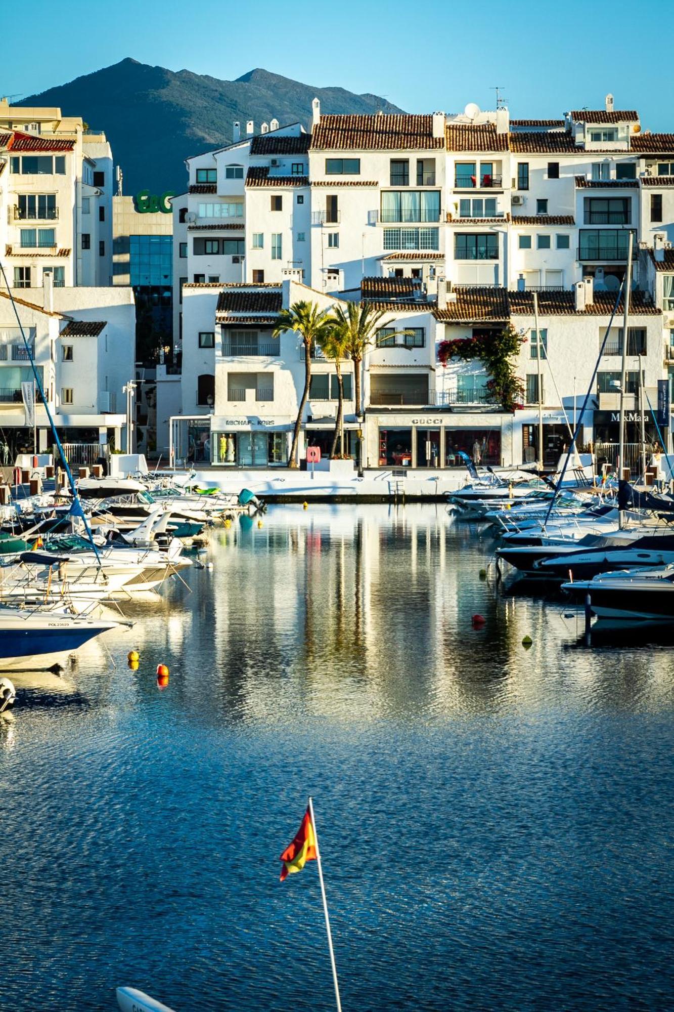 Banus - Puerto Banus Marina Harbour Seafront * Marbella