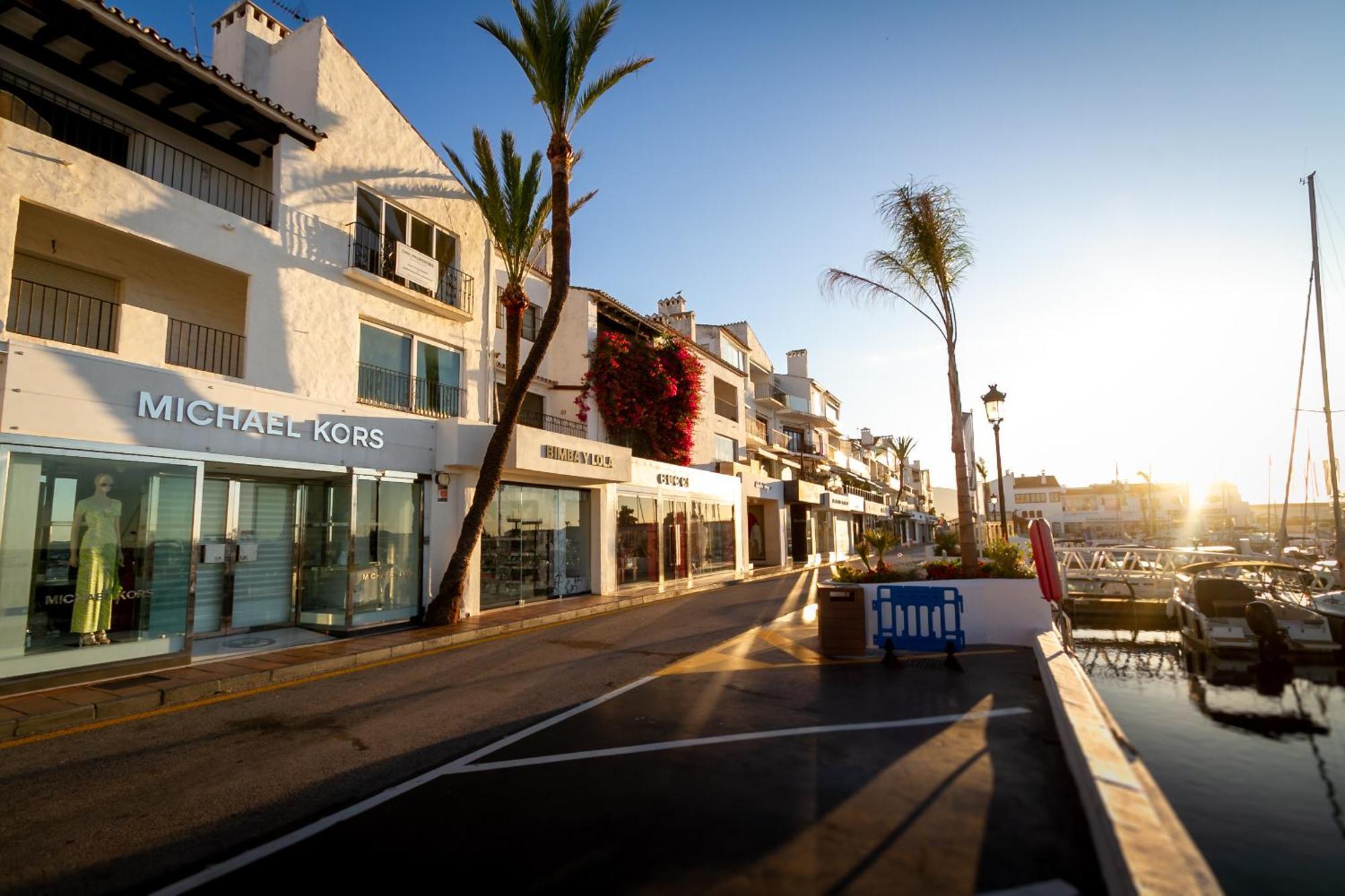 Banus - Puerto Banus Marina Harbour Seafront Marbella
