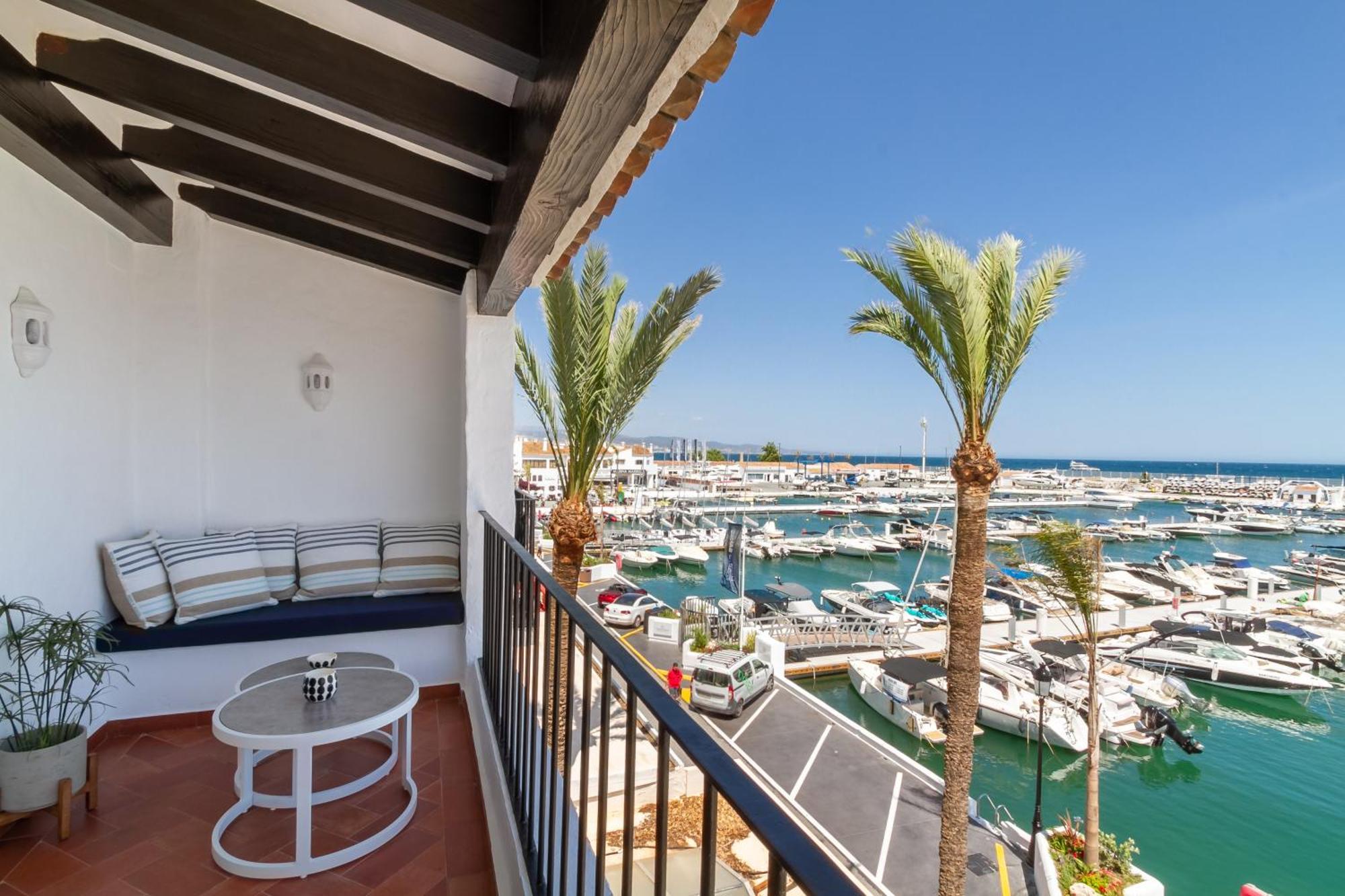 Banus - Puerto Banus Marina Harbour Seafront Apartment