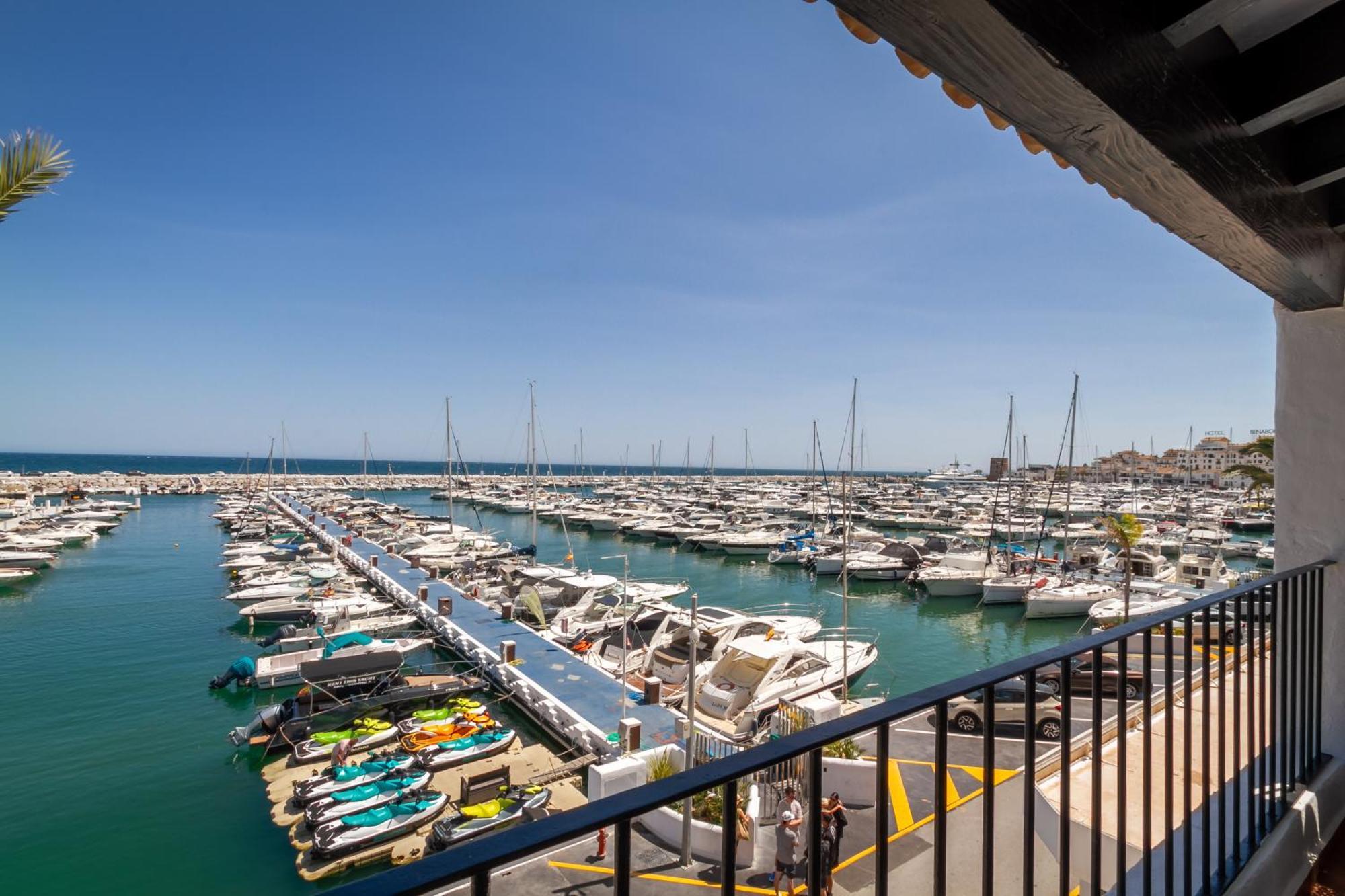 Banus - Puerto Banus Marina Harbour Seafront * Marbella