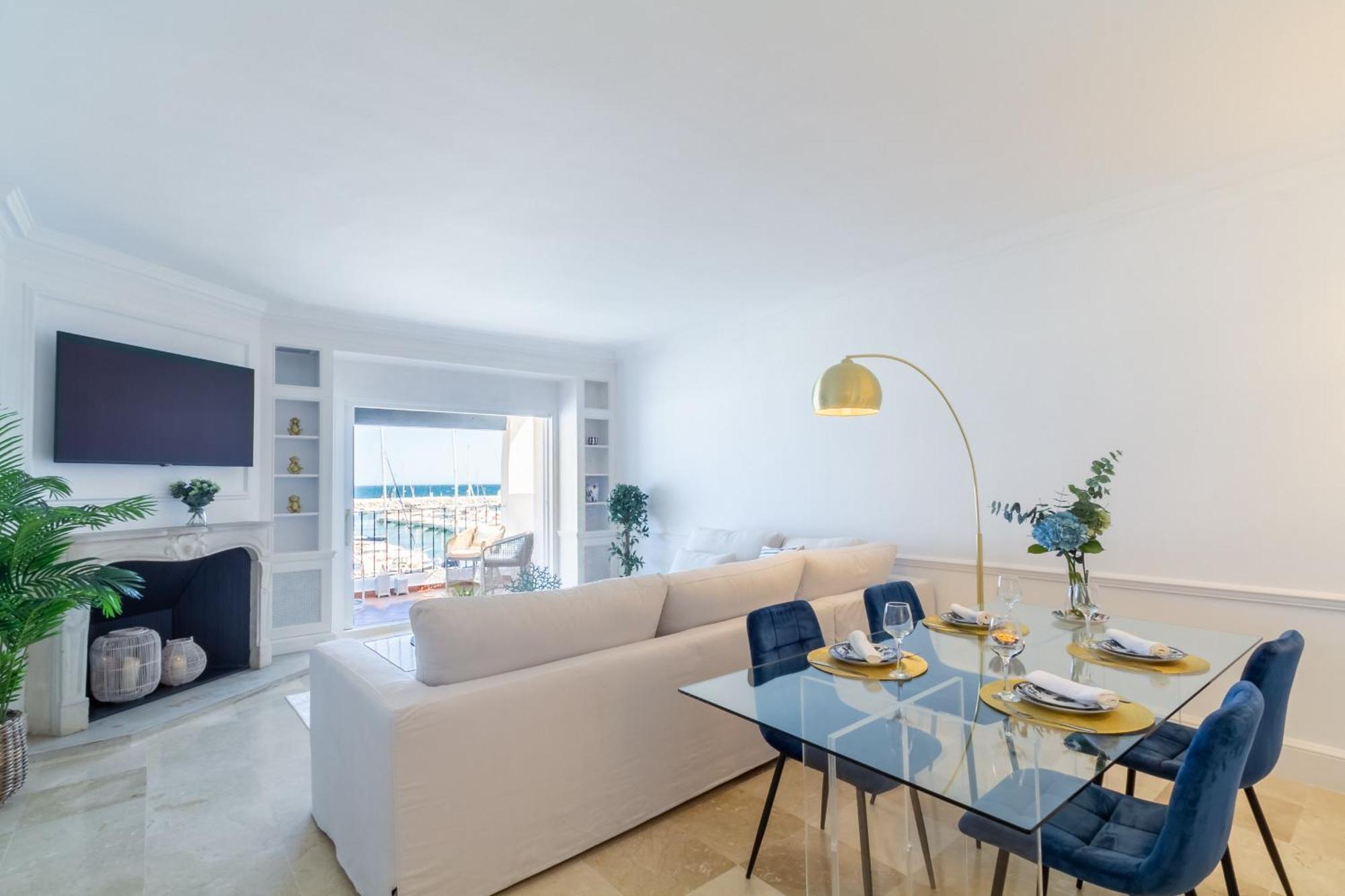 Banus - Puerto Banus Marina Harbour Seafront Apartment Marbella